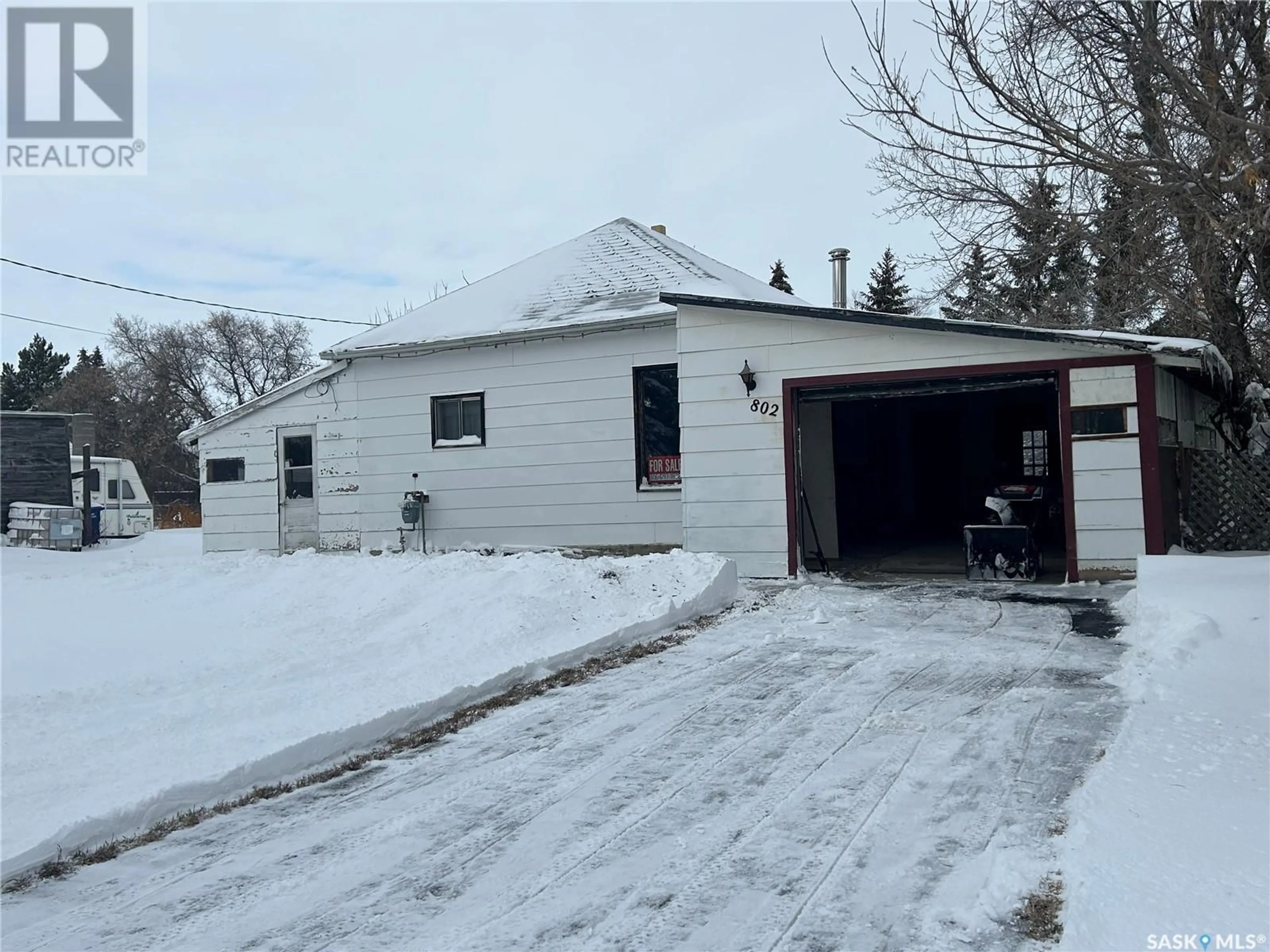 Shed for 802 Athabaska AVENUE, Grenfell Saskatchewan S0G2B0