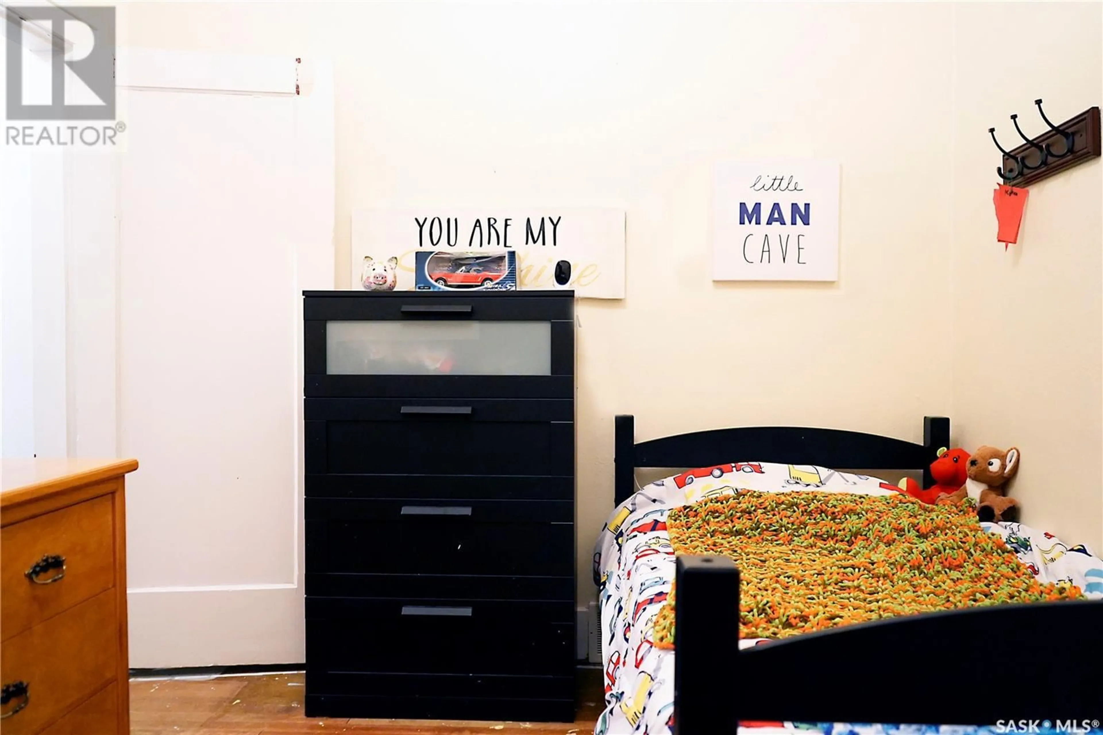 A pic of a room for 394 2ND STREET, Shaunavon Saskatchewan S0N2M0