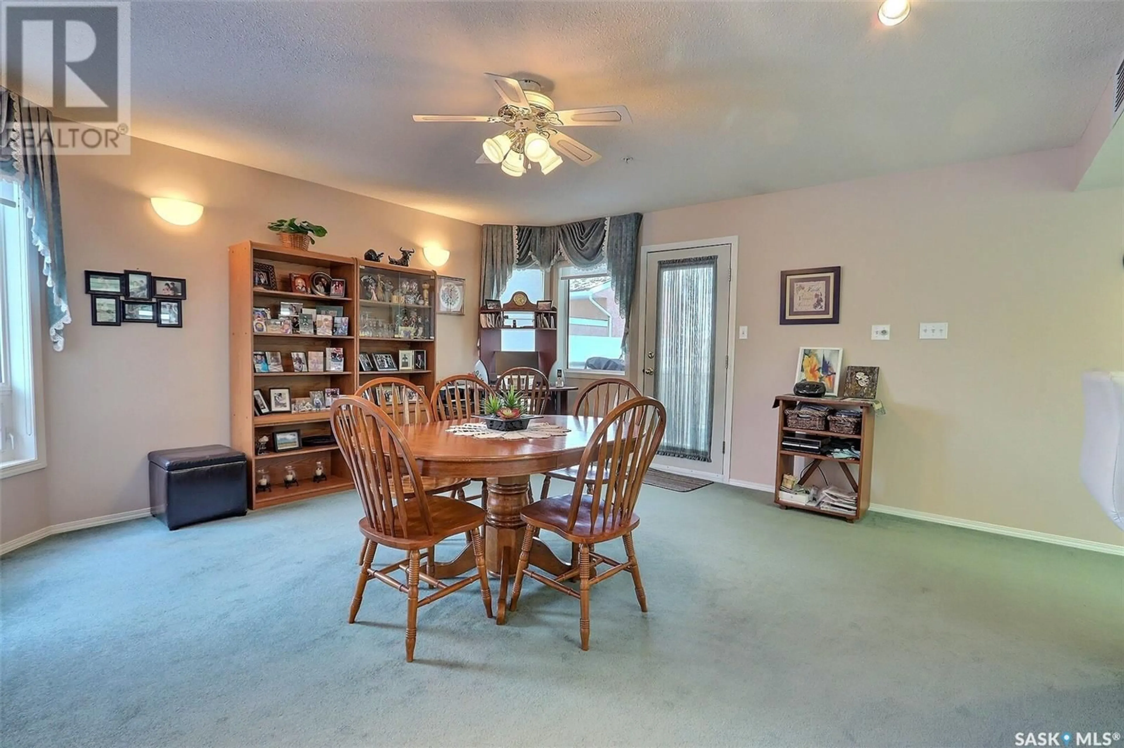 Dining room, wood floors, cottage for 203 544 River STREET E, Prince Albert Saskatchewan S6V0A6