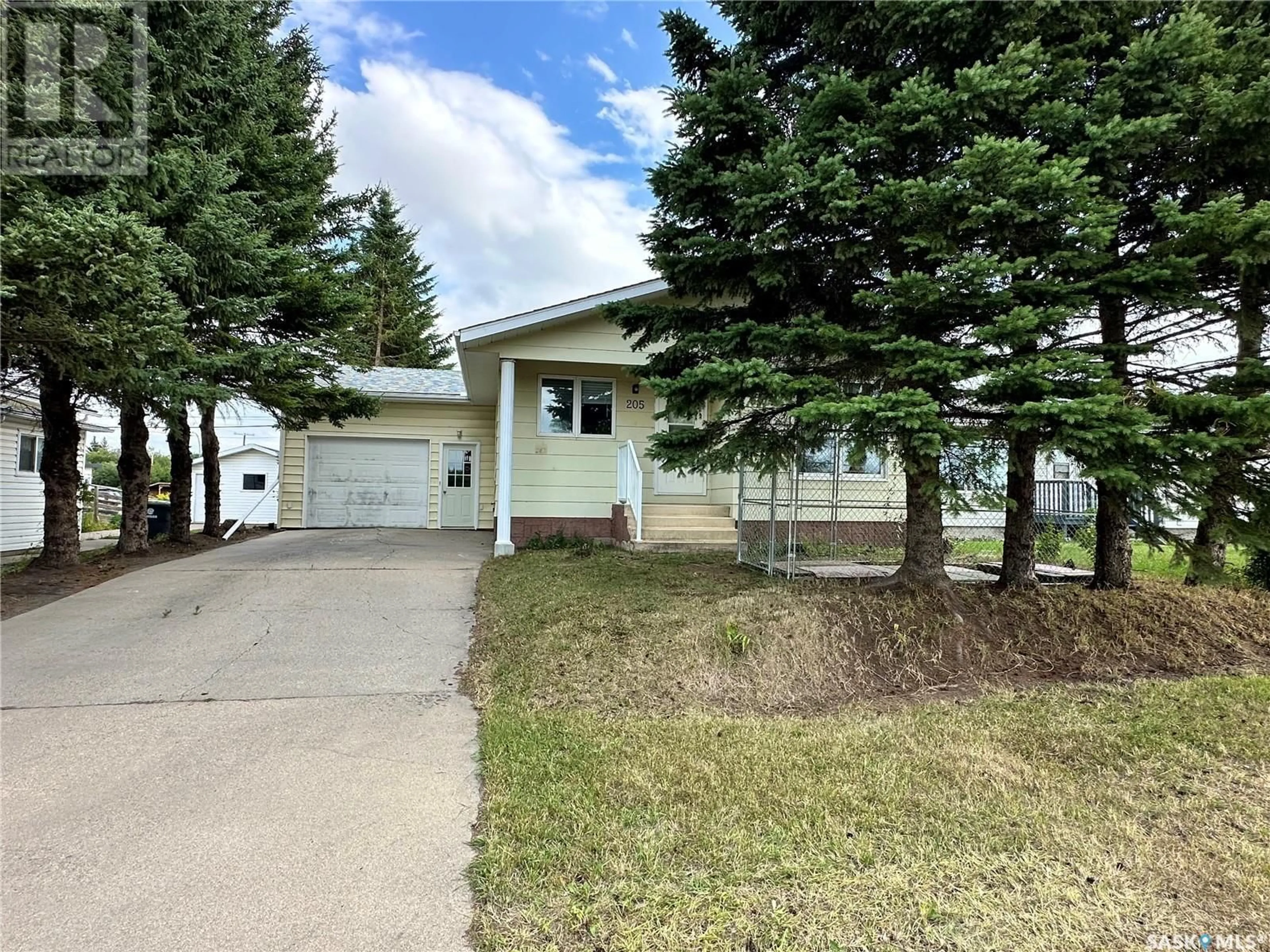 Frontside or backside of a home, cottage for 205 1st STREET W, Spiritwood Saskatchewan S0J2M0