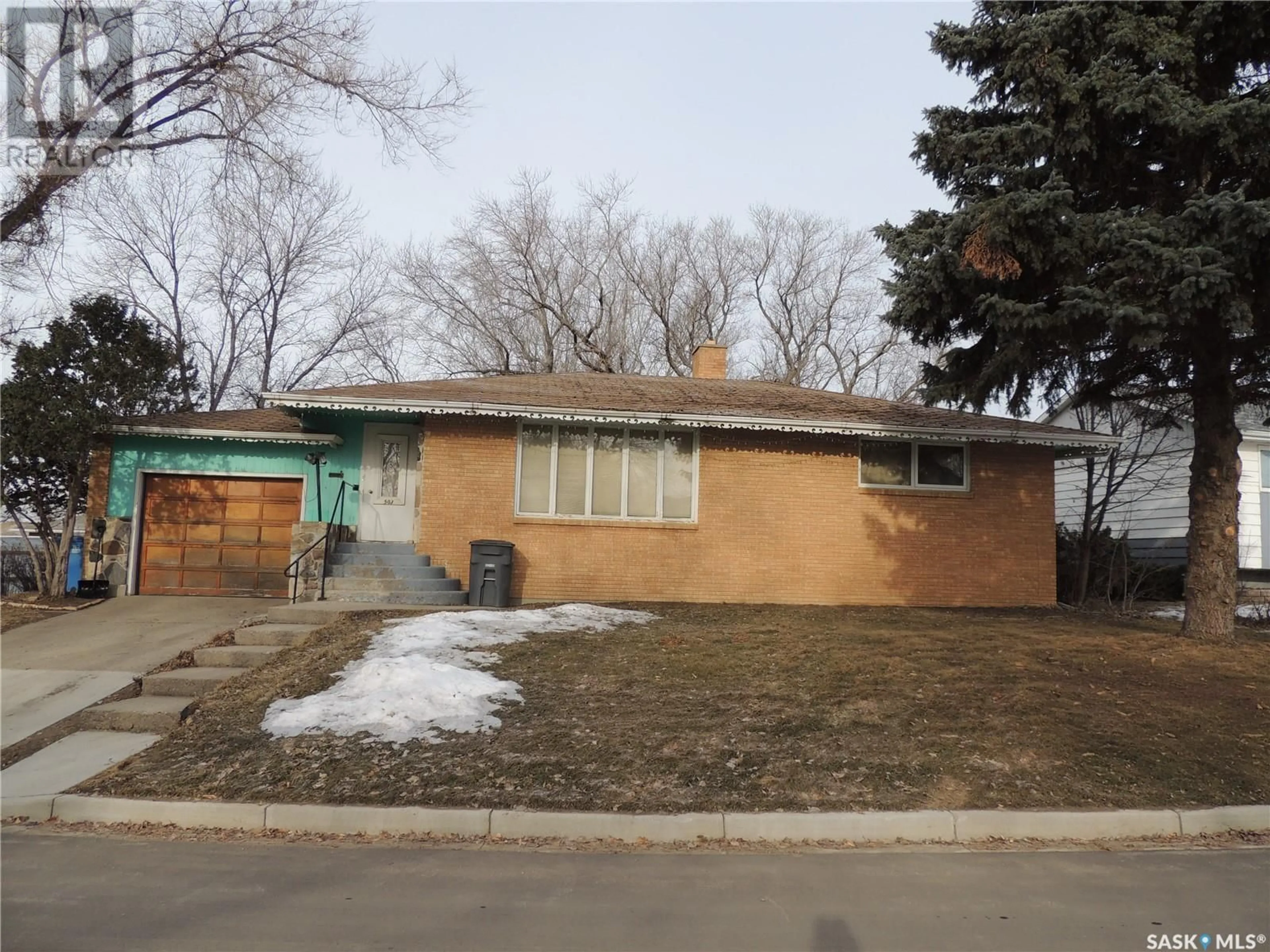 Frontside or backside of a home, the street view for 503 Mcleod AVENUE, Estevan Saskatchewan S4A0B2