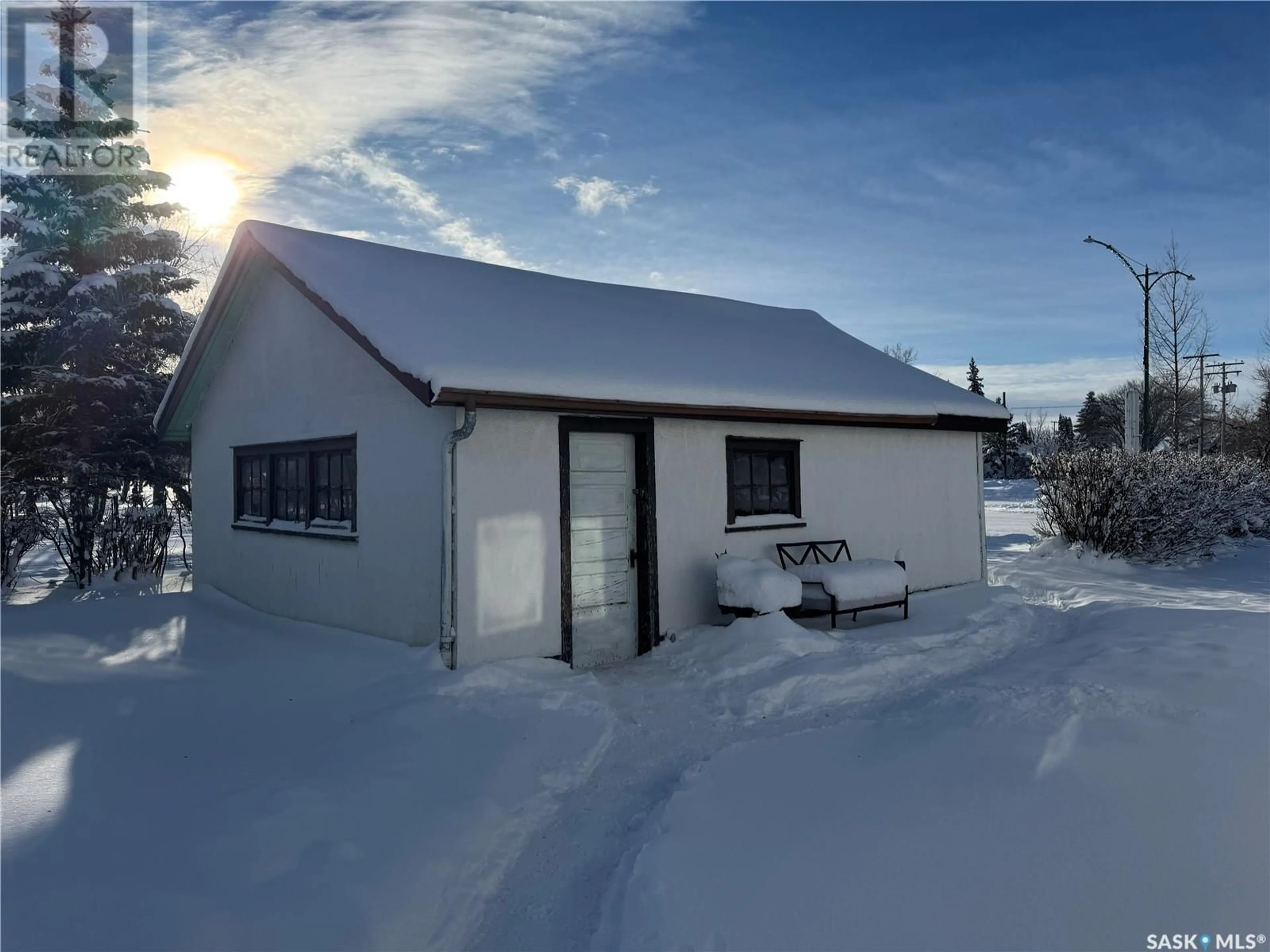 A pic from outside/outdoor area/front of a property/back of a property/a pic from drone, building for 205 Main STREET, Foam Lake Saskatchewan S0A1A0