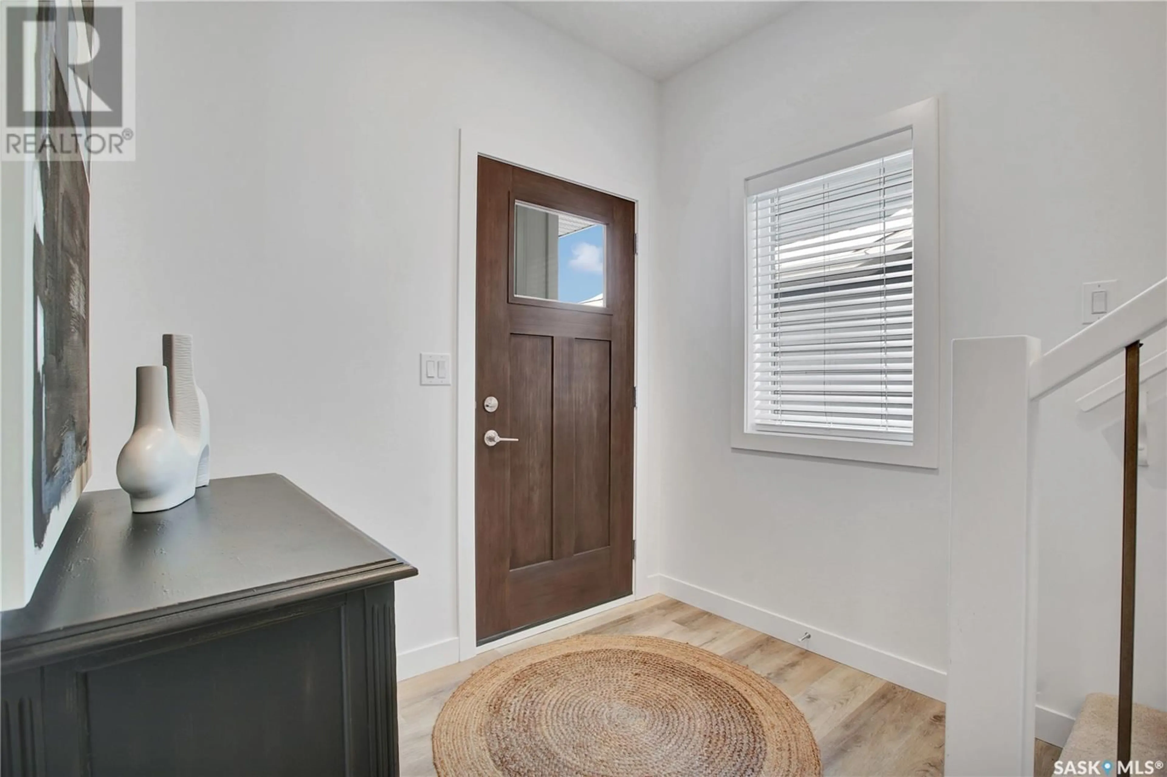 Indoor entryway for 271 Prasad MANOR, Saskatoon Saskatchewan S7V1L6