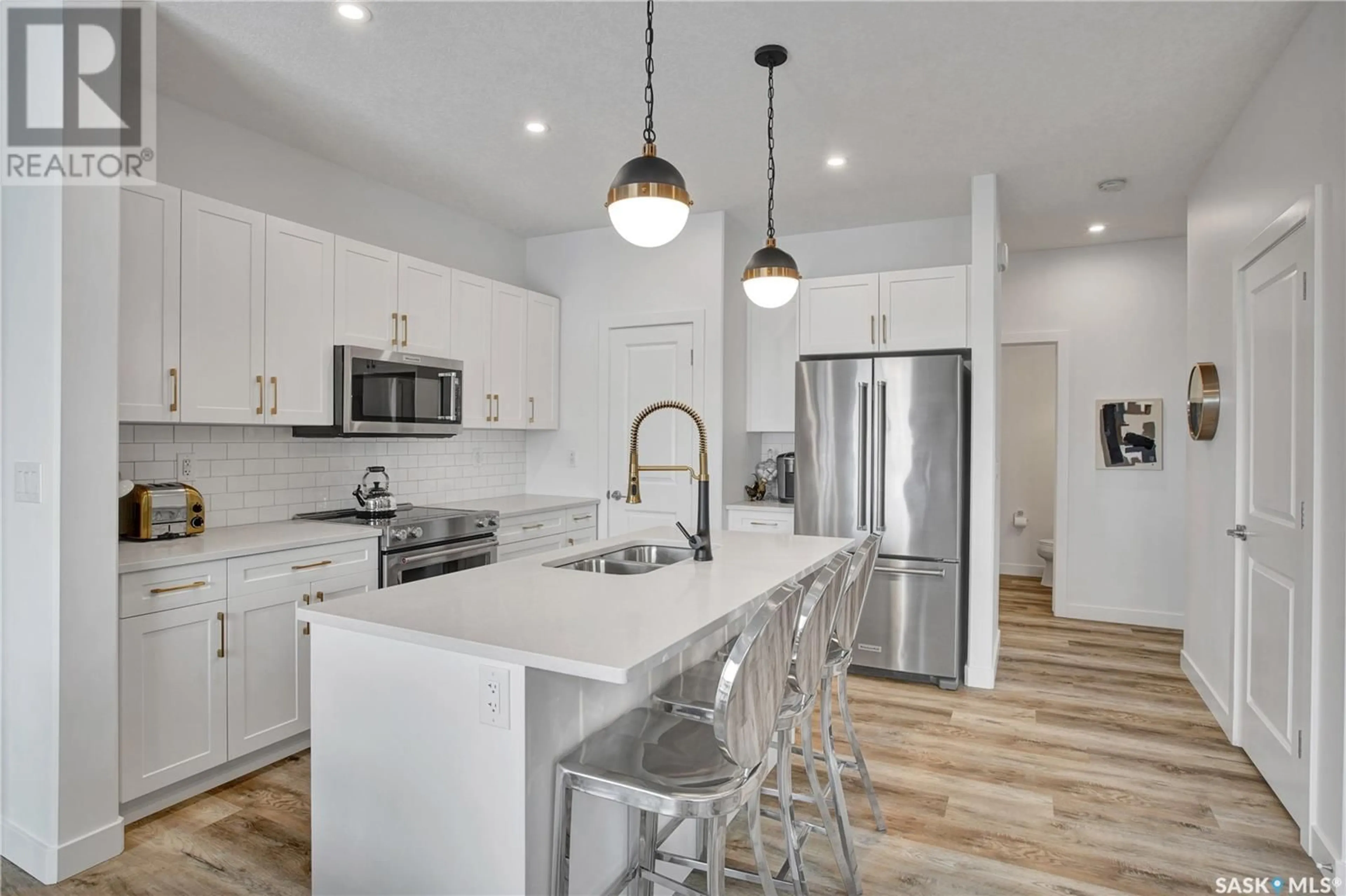 Open concept kitchen, unknown for 271 Prasad MANOR, Saskatoon Saskatchewan S7V1L6