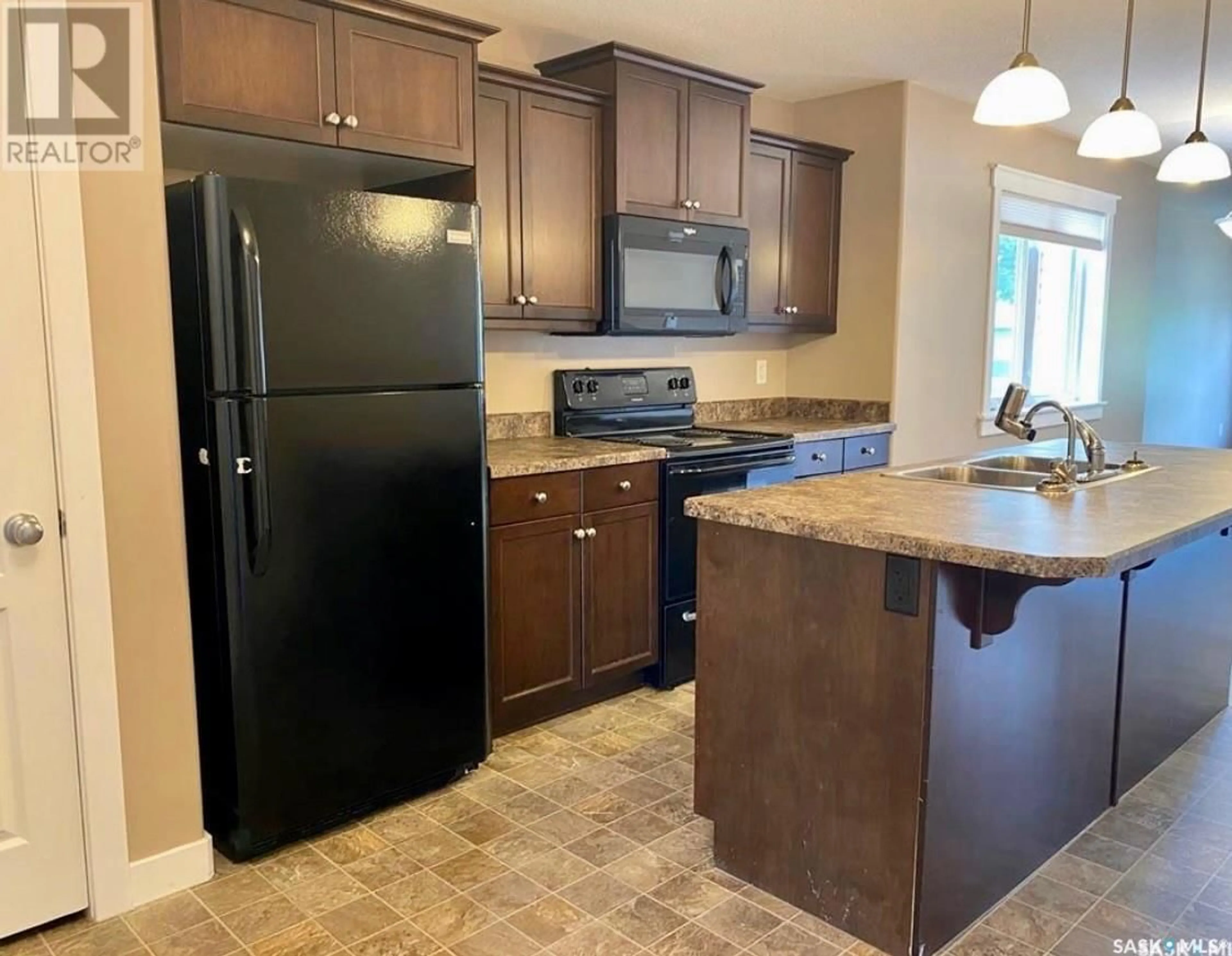 Standard kitchen, unknown for 307 Cornwall STREET, Regina Saskatchewan S4R2G6