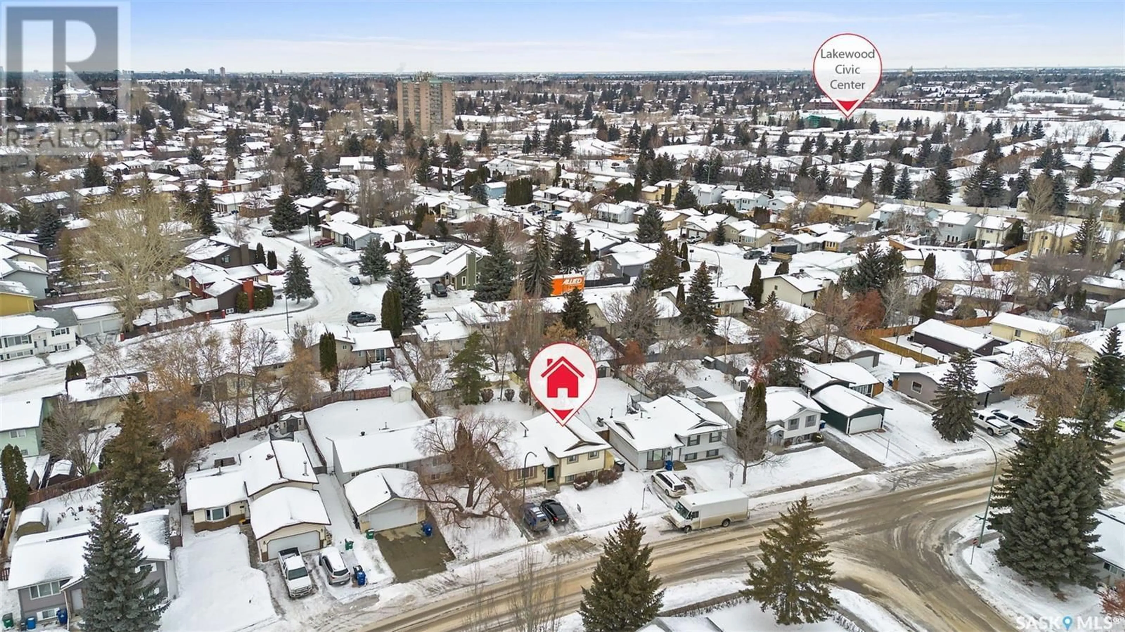 A pic from outside/outdoor area/front of a property/back of a property/a pic from drone, city buildings view from balcony for 146 Weyakwin DRIVE, Saskatoon Saskatchewan S7J4M5