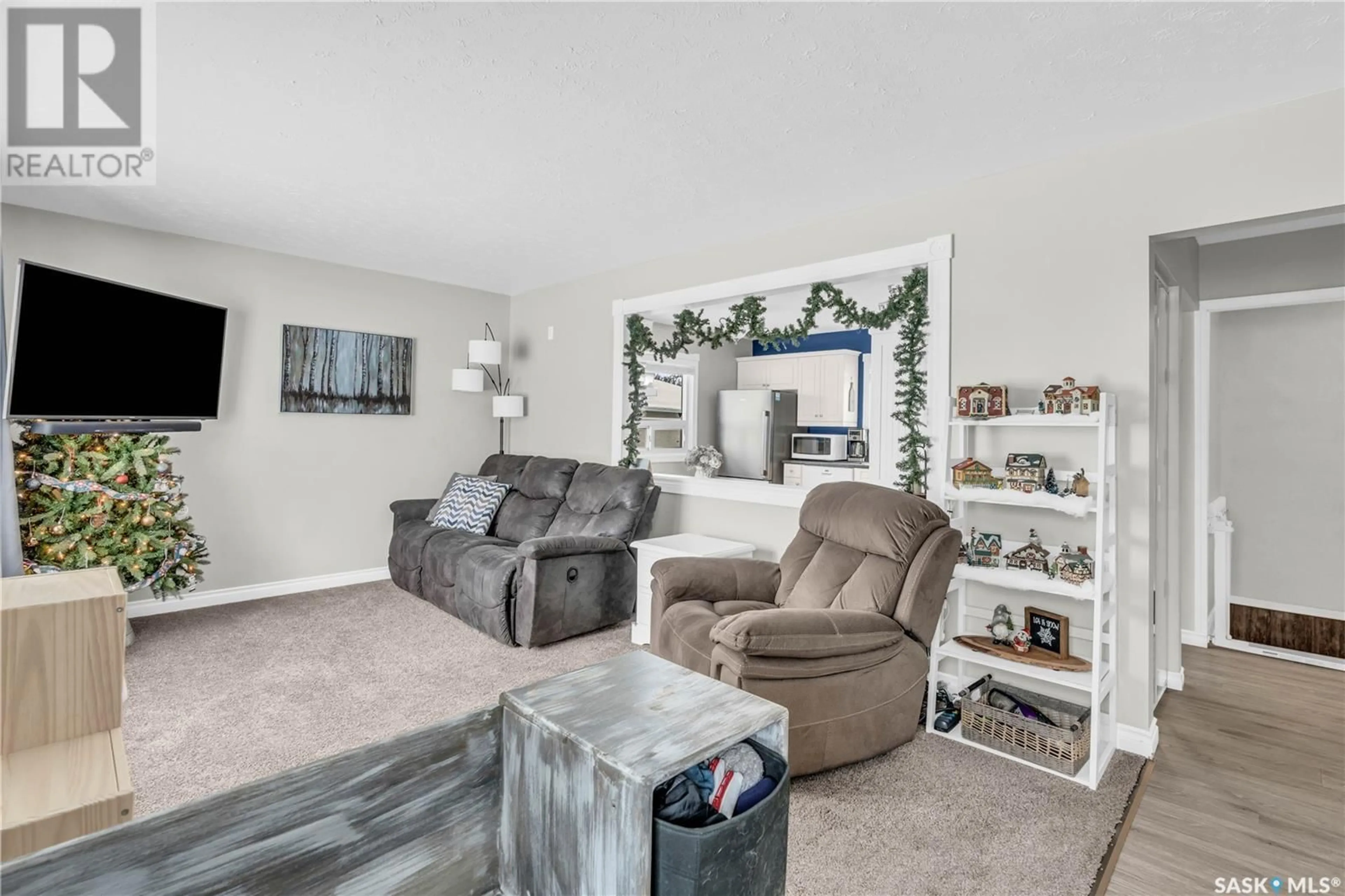 Living room with furniture, unknown for 39 Coldwell ROAD, Regina Saskatchewan S4R4J9