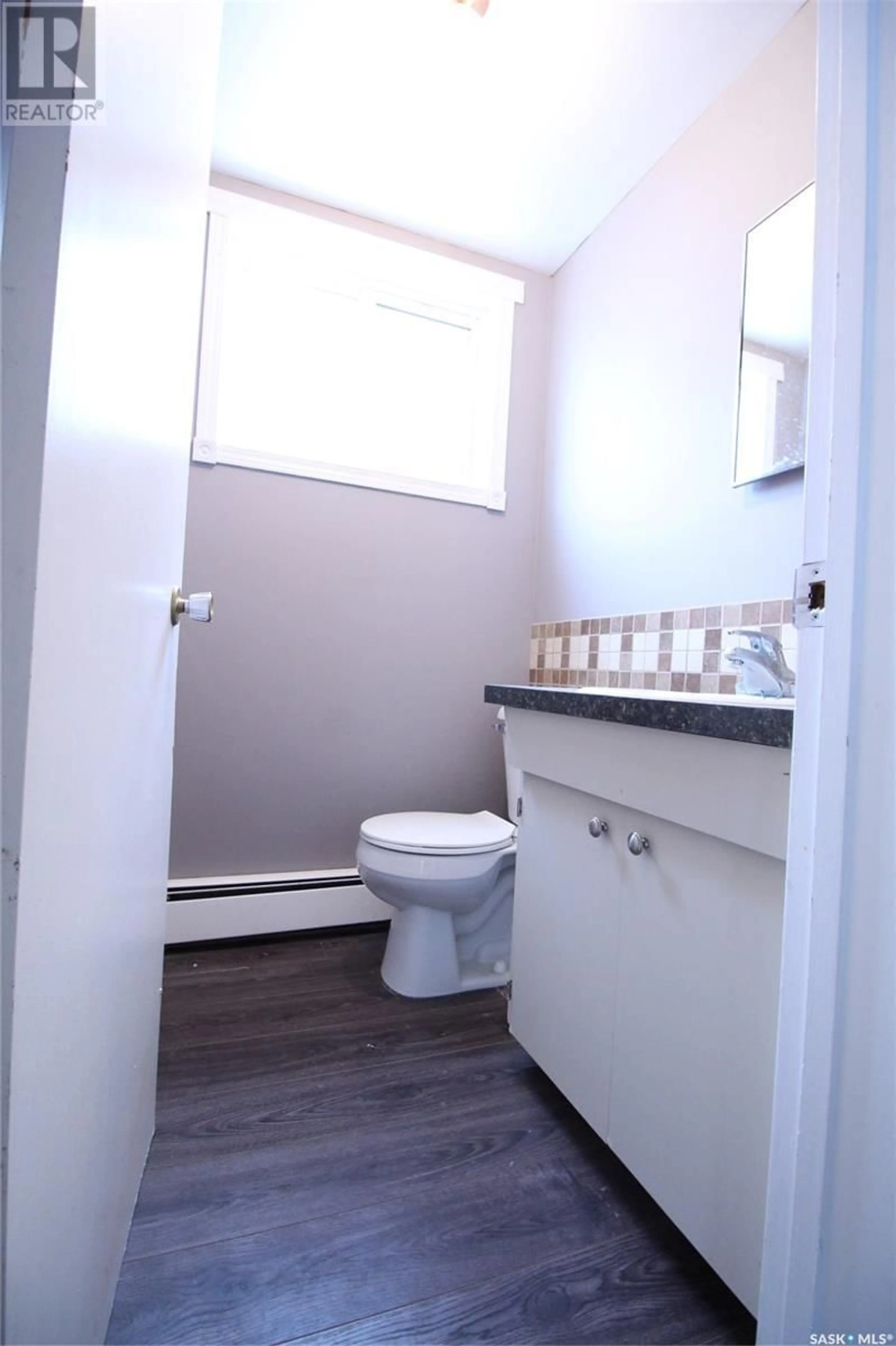 Standard bathroom, unknown for 1202 Windover AVENUE, Moosomin Saskatchewan S0G3N0