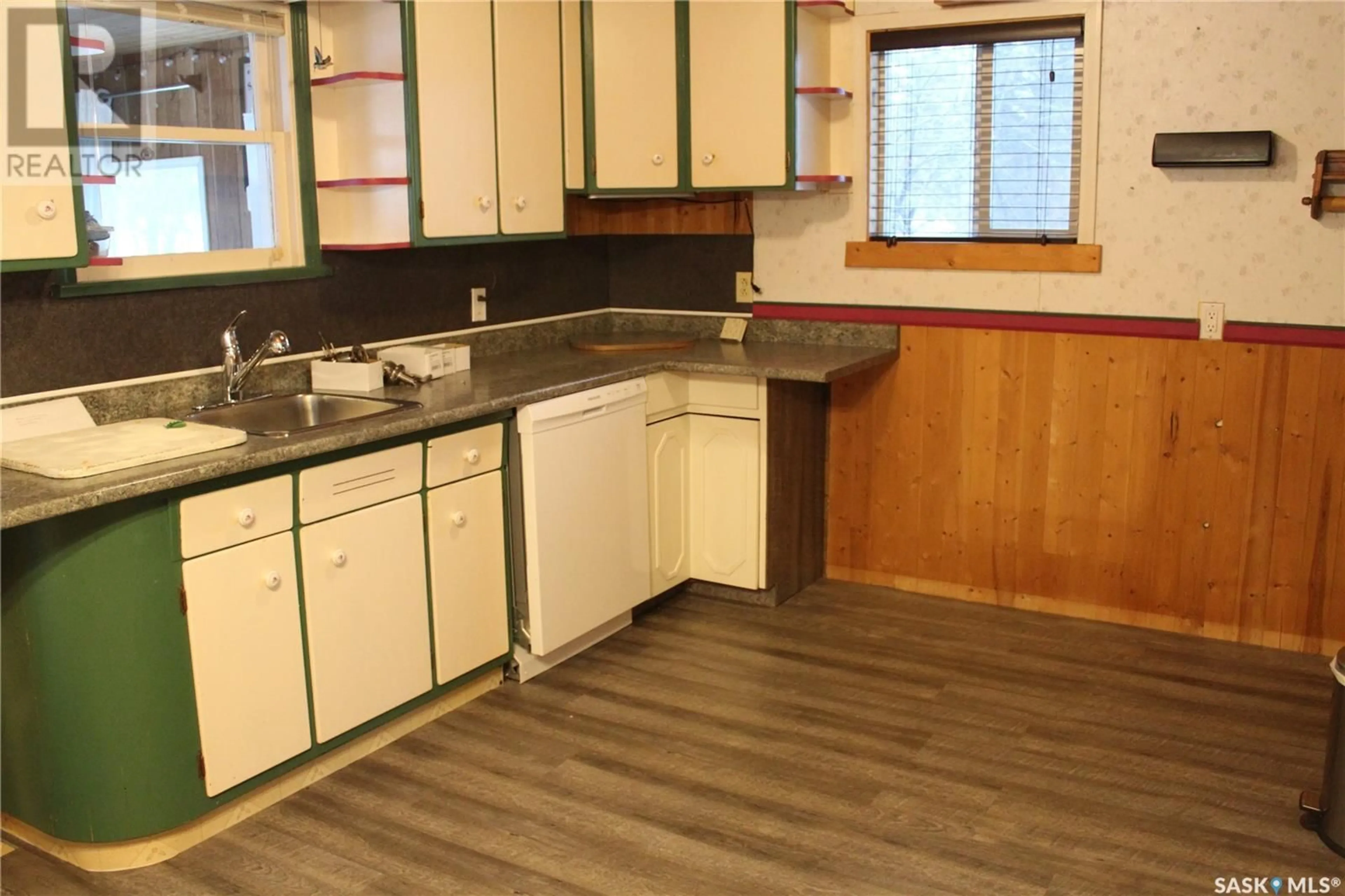 Standard kitchen, unknown for 303 2nd AVENUE, Cudworth Saskatchewan S0K1B0