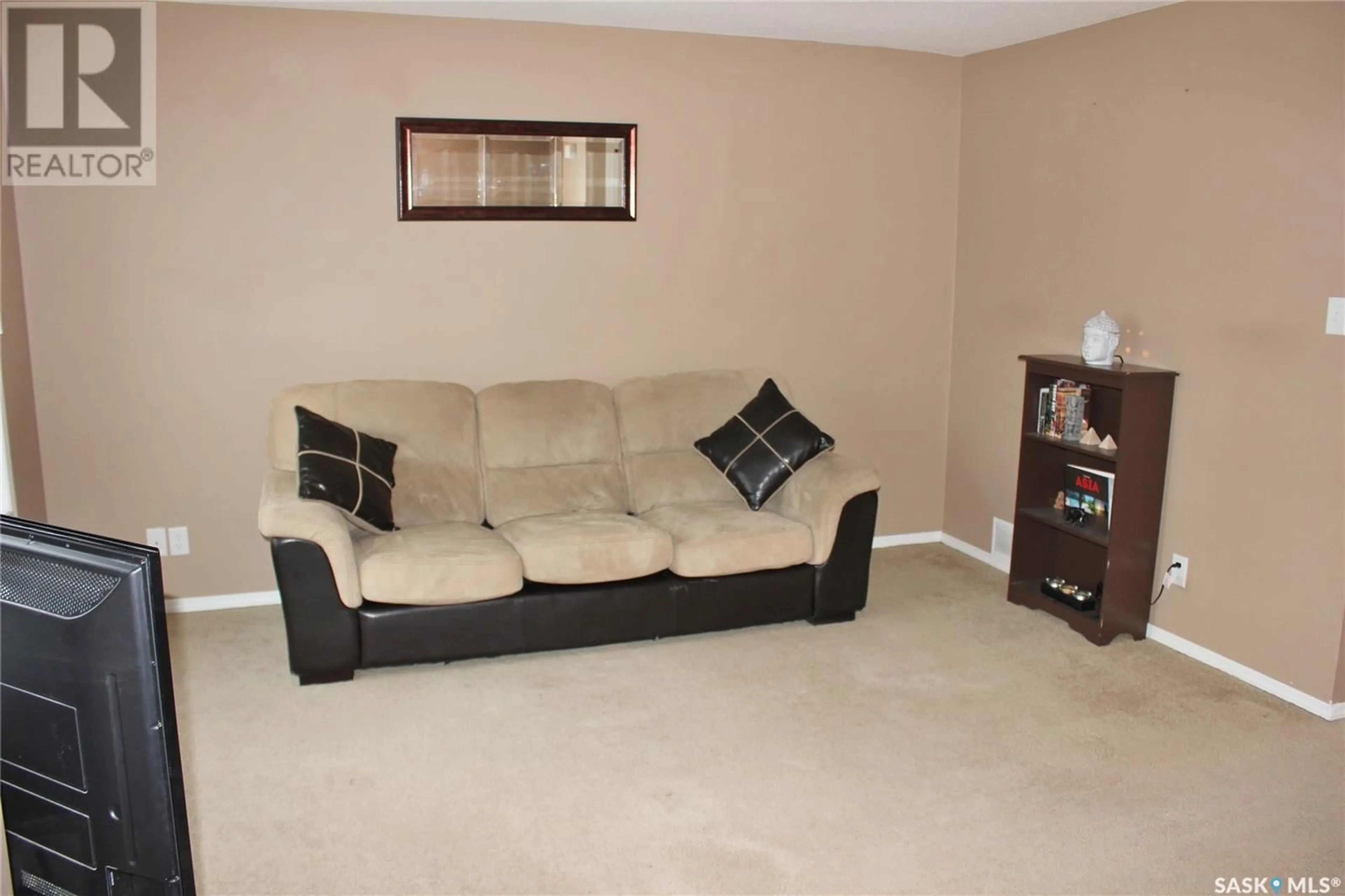 Living room with furniture, unknown for 137 503 Colonel Otter DRIVE, Swift Current Saskatchewan S9H2K4