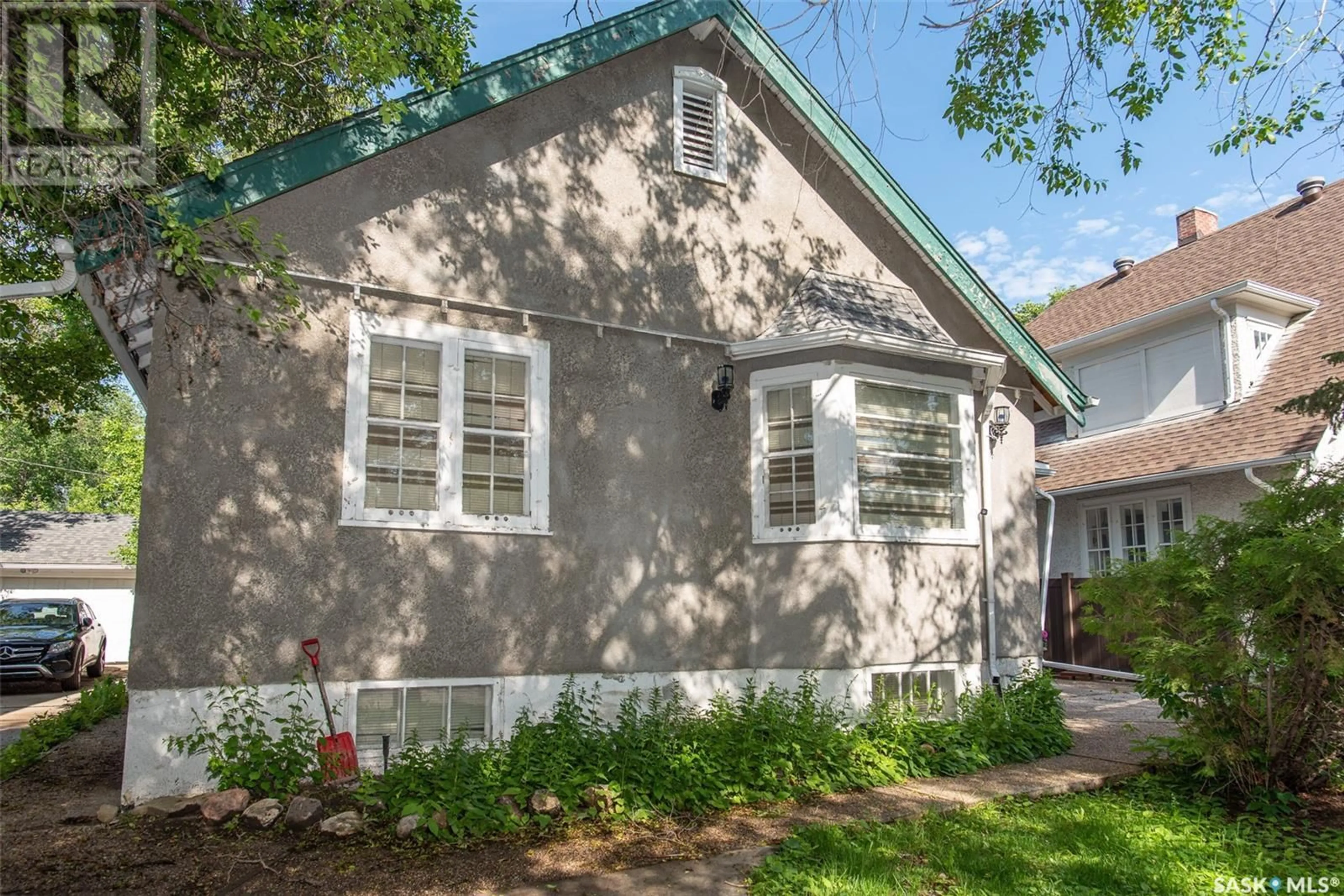 Home with vinyl exterior material, street for 2856 albert STREET, Regina Saskatchewan S4S3N5