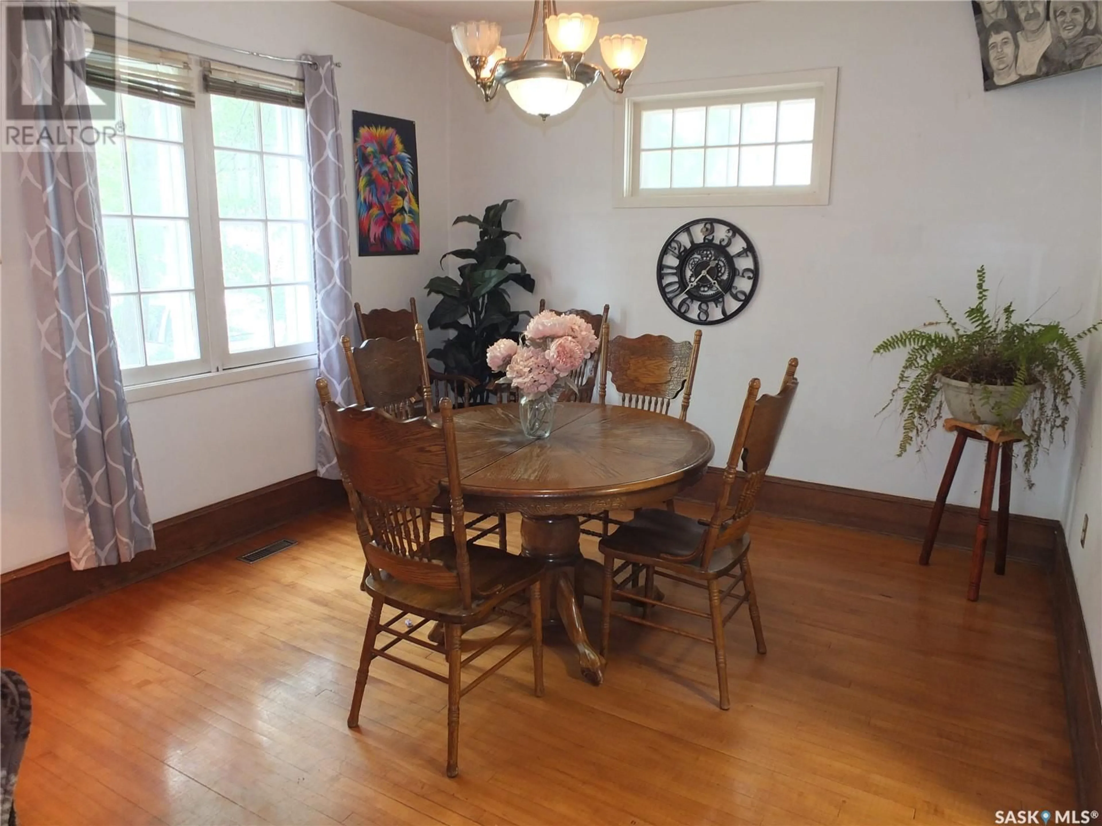 Dining room, wood/laminate floor for 2856 albert STREET, Regina Saskatchewan S4S3N5