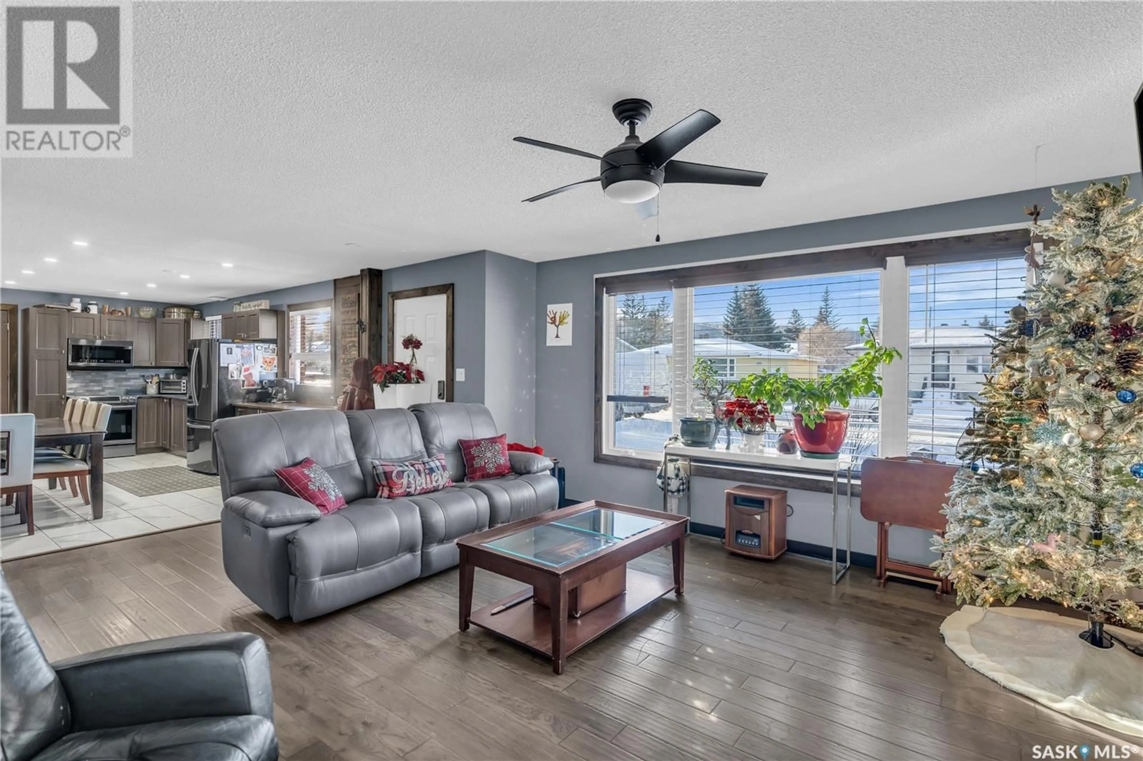 Living room with furniture, unknown for 201 Hudson AVENUE, Fort Qu'Appelle Saskatchewan S0G1S0