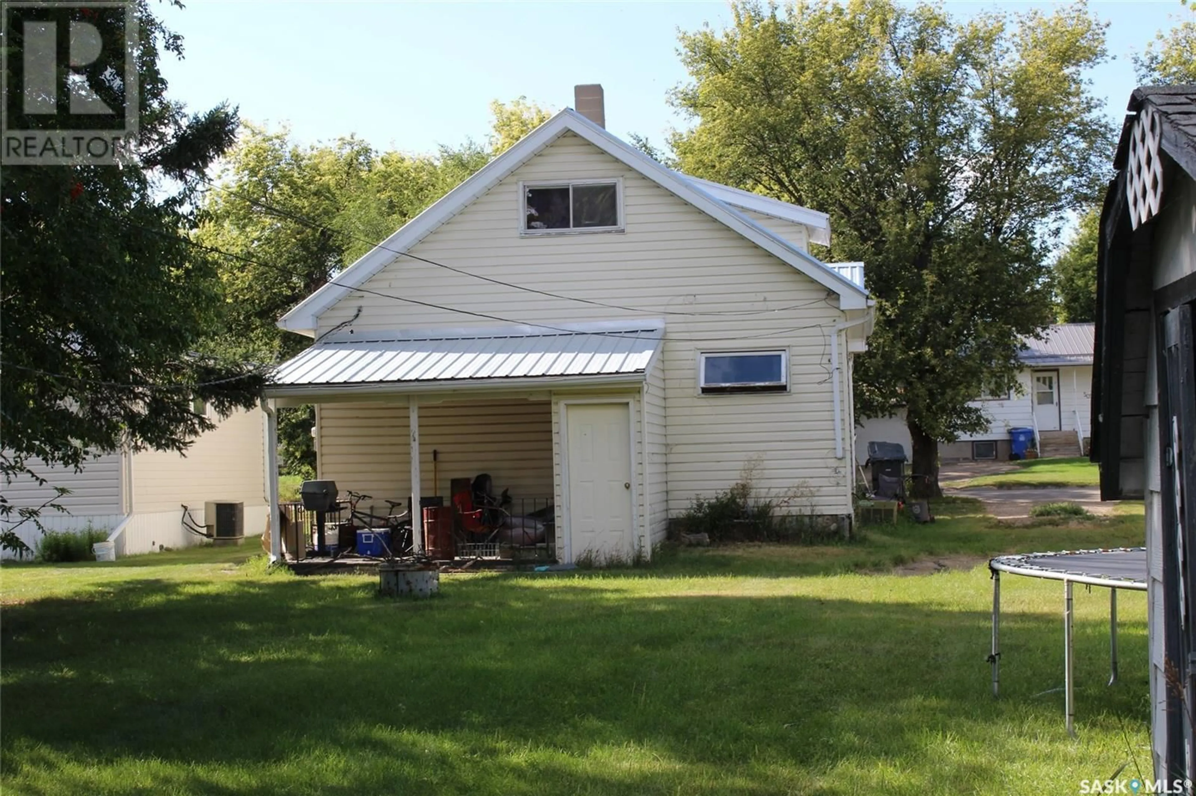 Shed for 508 1st AVENUE E, Lampman Saskatchewan S0C1N0