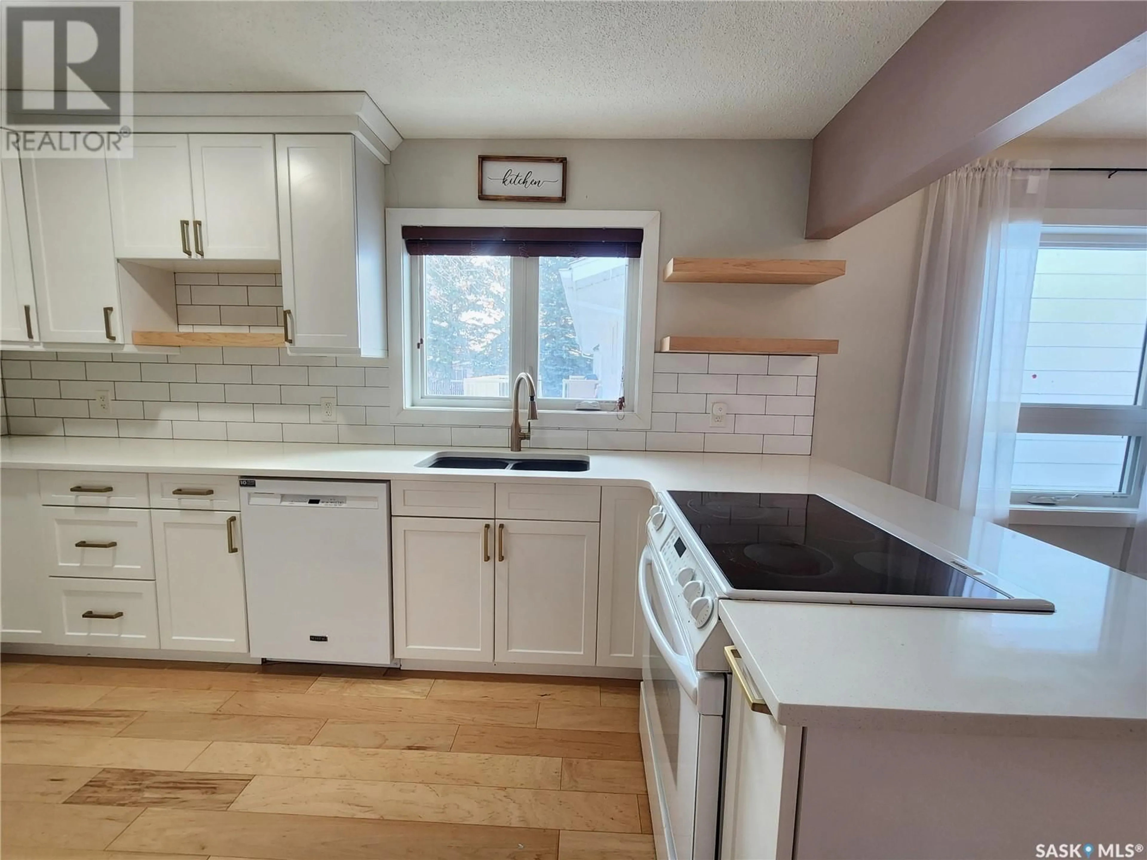 Standard kitchen, unknown for 433 Floren STREET, Radville Saskatchewan S0C2G0