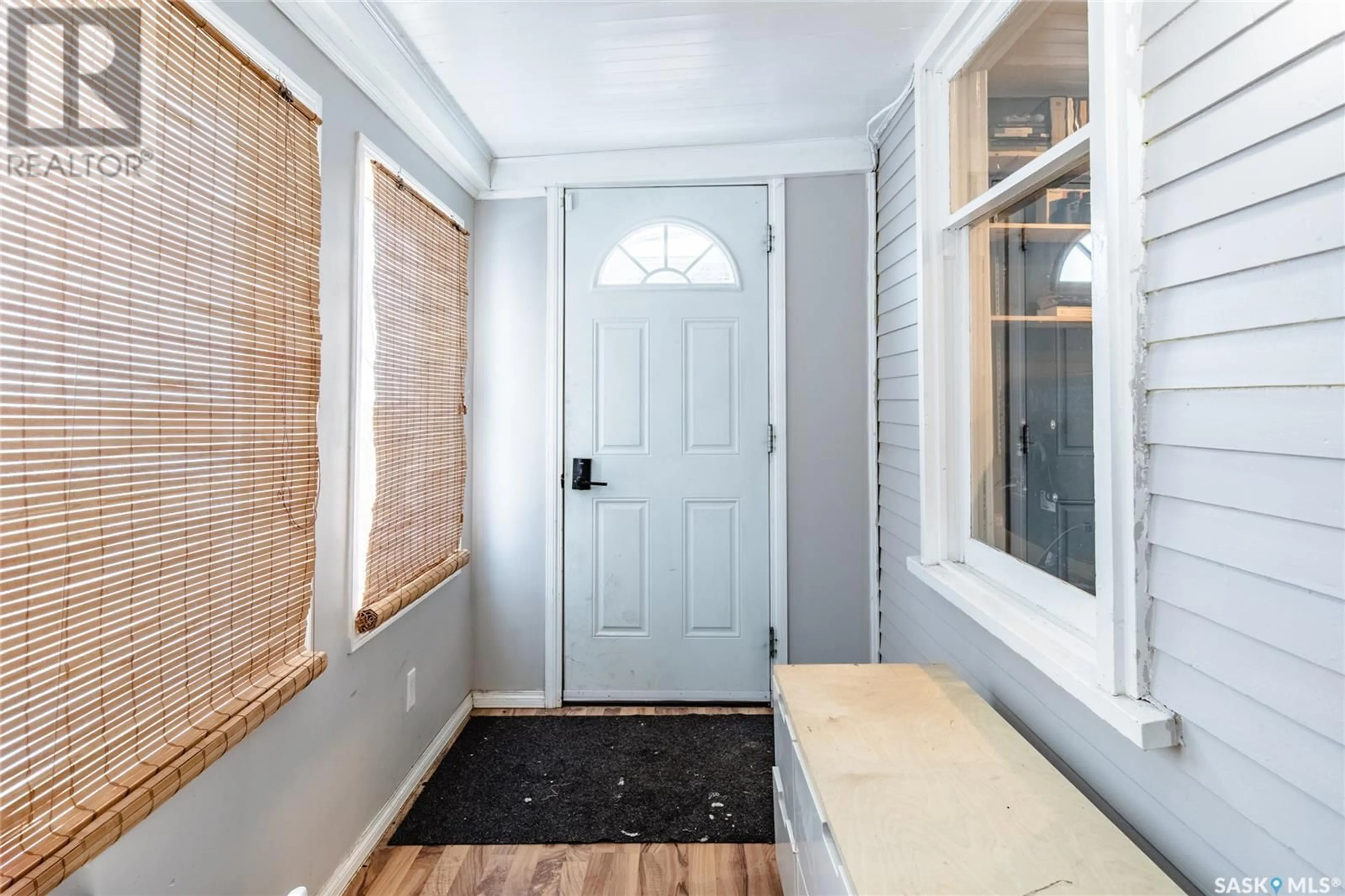 Indoor entryway for 231 Home STREET W, Moose Jaw Saskatchewan S6H4X4