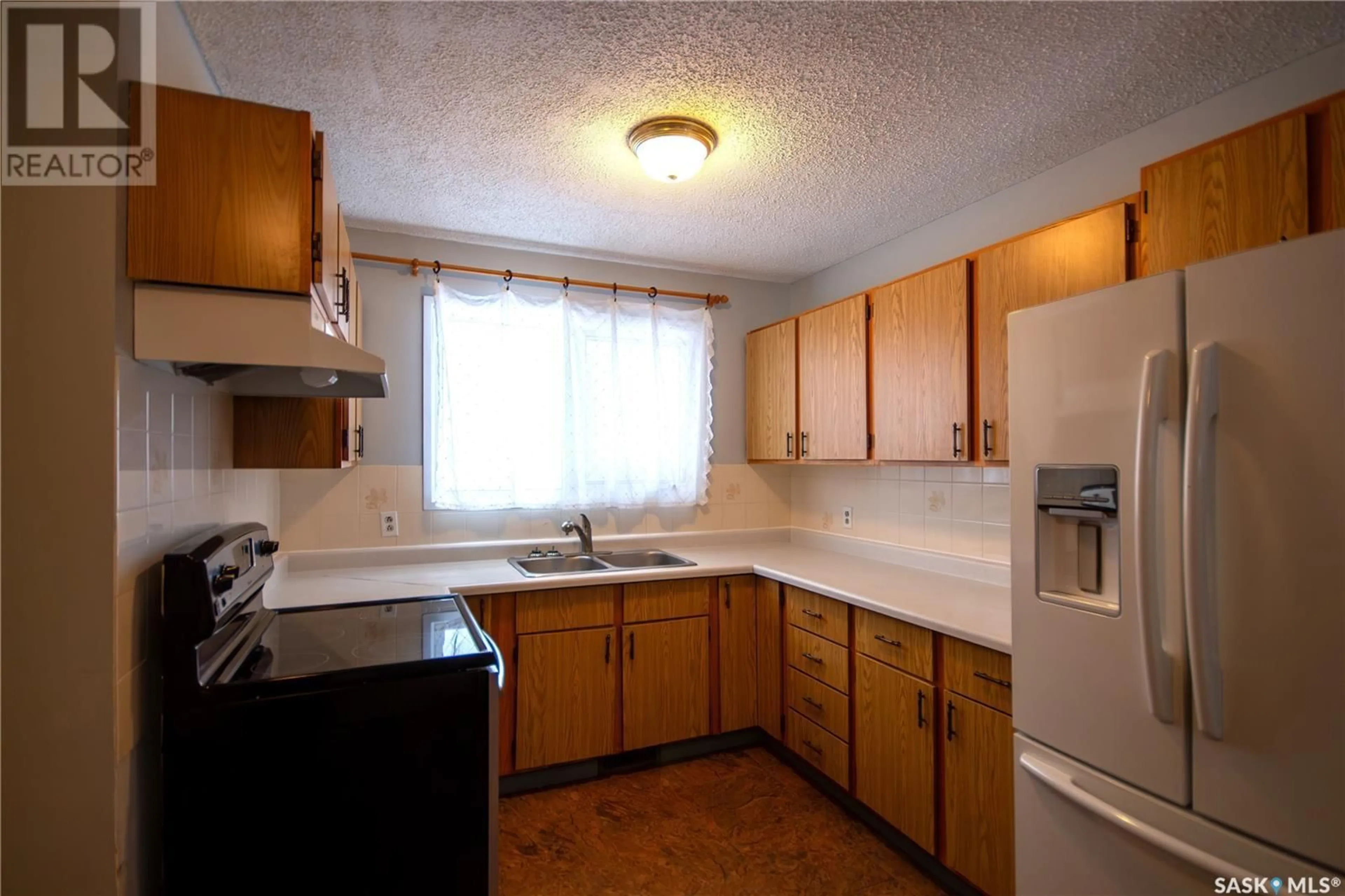 Standard kitchen, unknown for 282 19th STREET, Battleford Saskatchewan S0M0E0