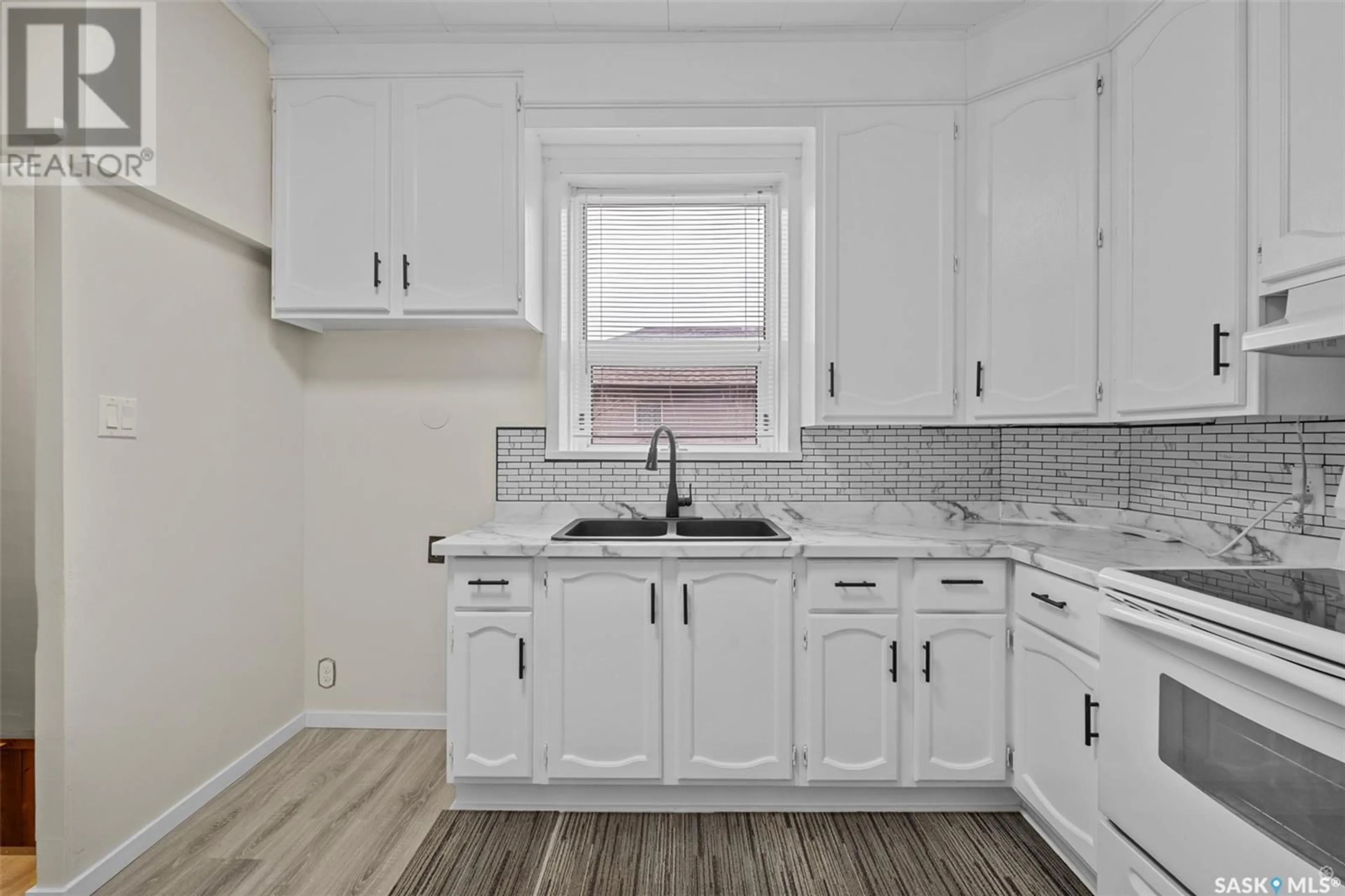 Standard kitchen, unknown for 331 12th STREET E, Prince Albert Saskatchewan S6V1C2