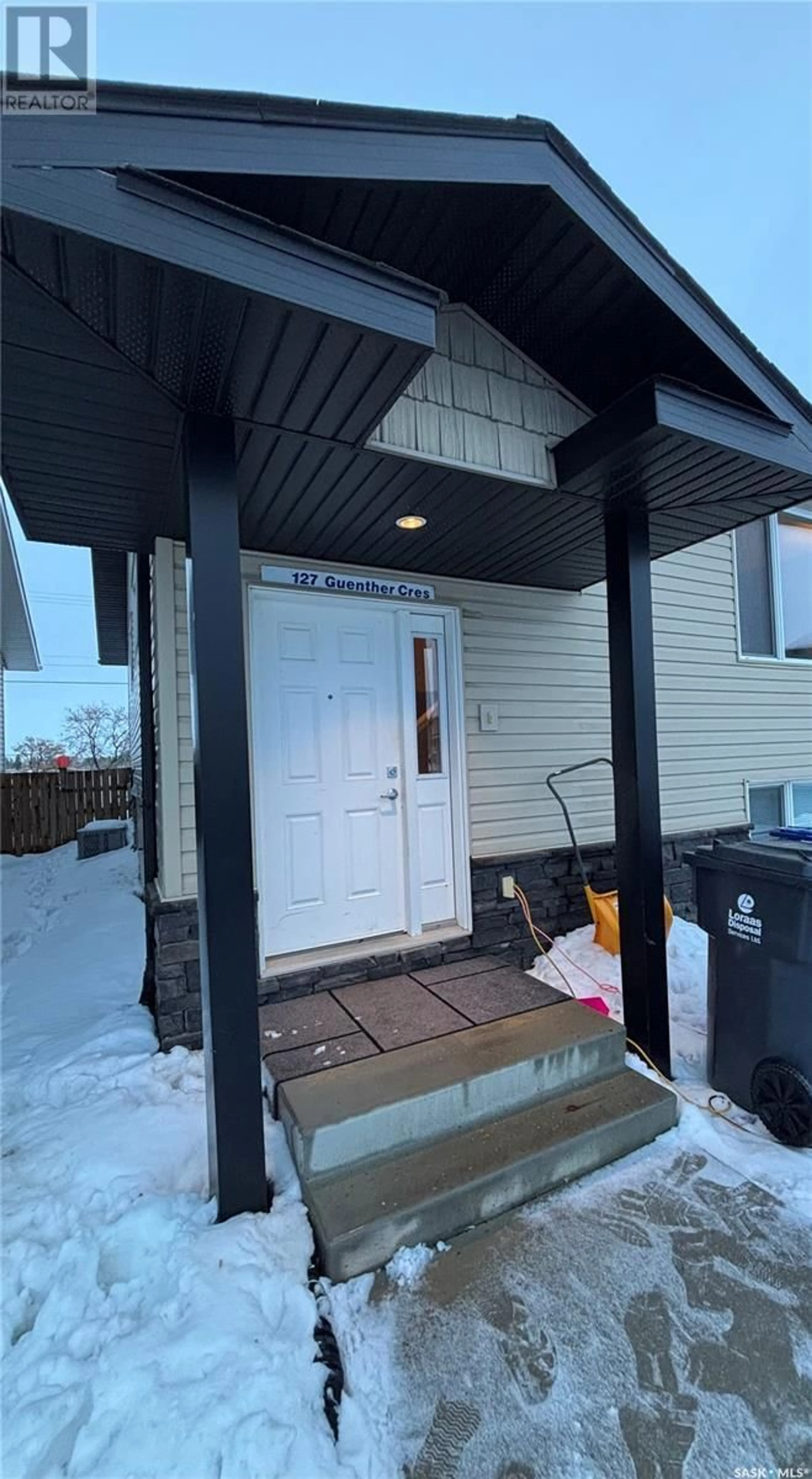 Indoor entryway for 127 Guenther CRESCENT, Warman Saskatchewan S0K4S1