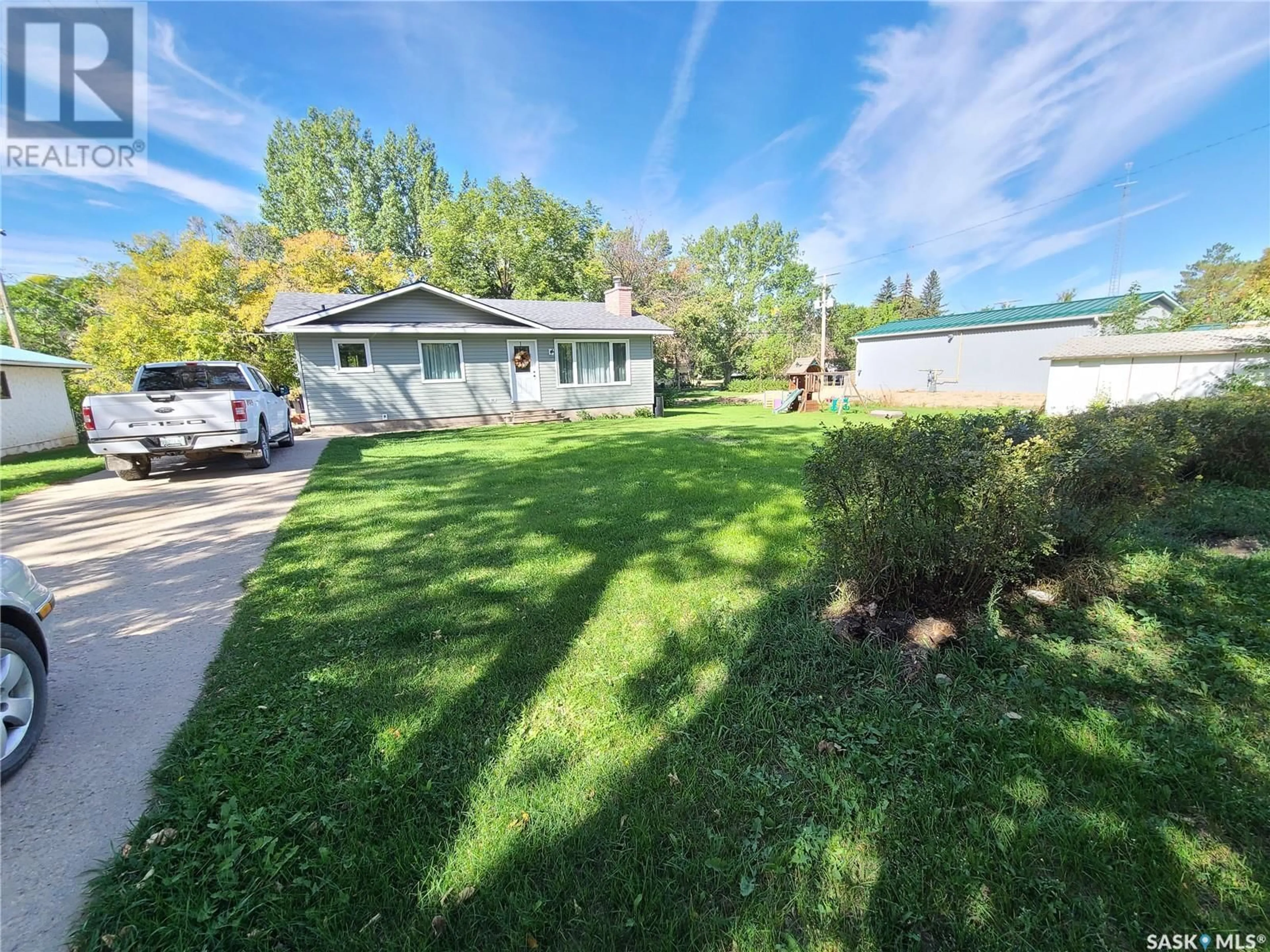 A pic from outside/outdoor area/front of a property/back of a property/a pic from drone, street for 306 Main STREET, Ogema Saskatchewan S0C1Y0