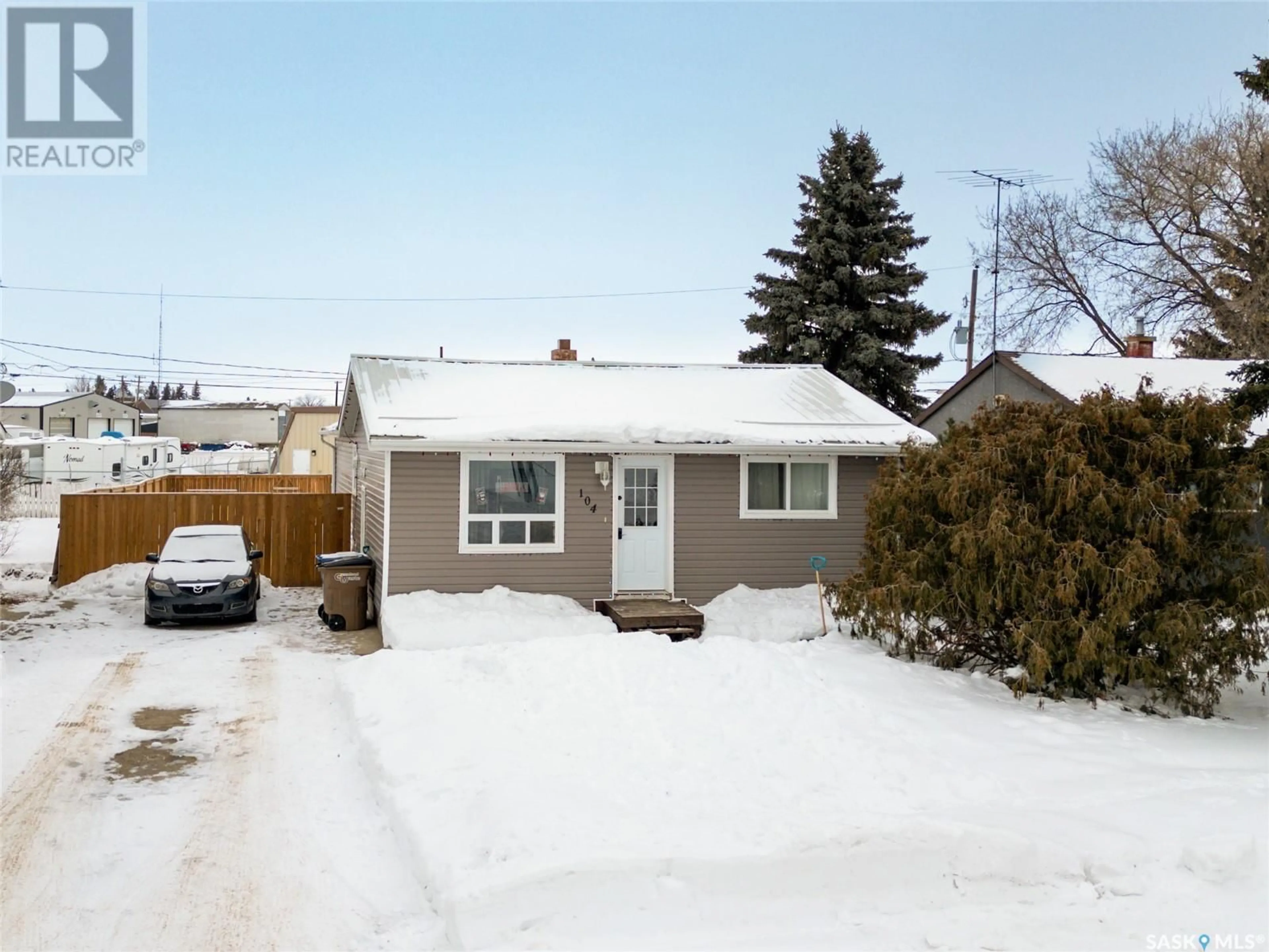 A pic from outside/outdoor area/front of a property/back of a property/a pic from drone, street for 104 Matilda STREET, Melfort Saskatchewan S0E1A0