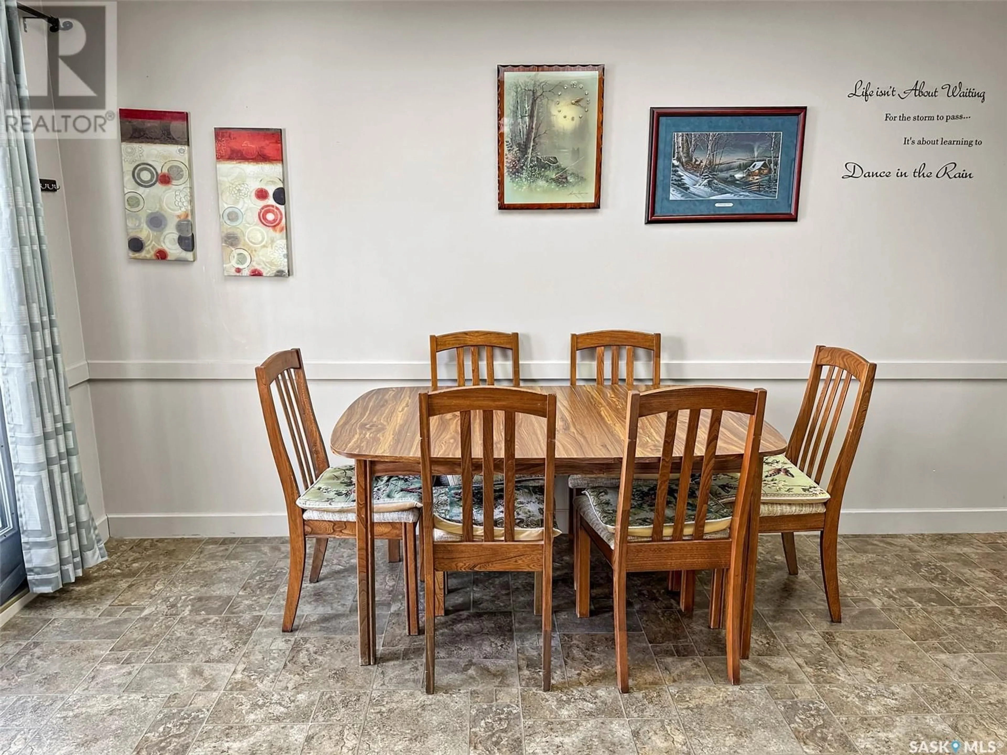 Dining room, unknown for 511 3rd AVENUE NE, Swift Current Saskatchewan S9H2H3