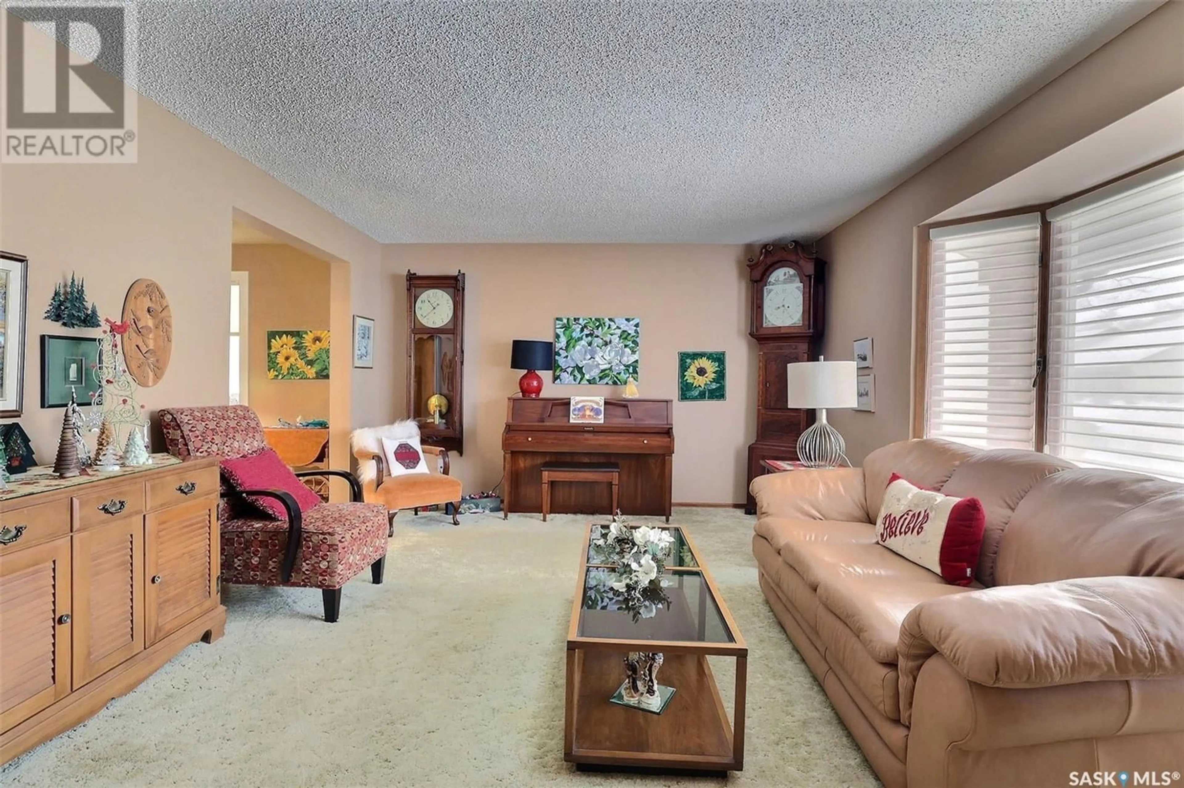 Living room with furniture, carpet floor for 3375 Westminster ROAD, Regina Saskatchewan S4V1A7