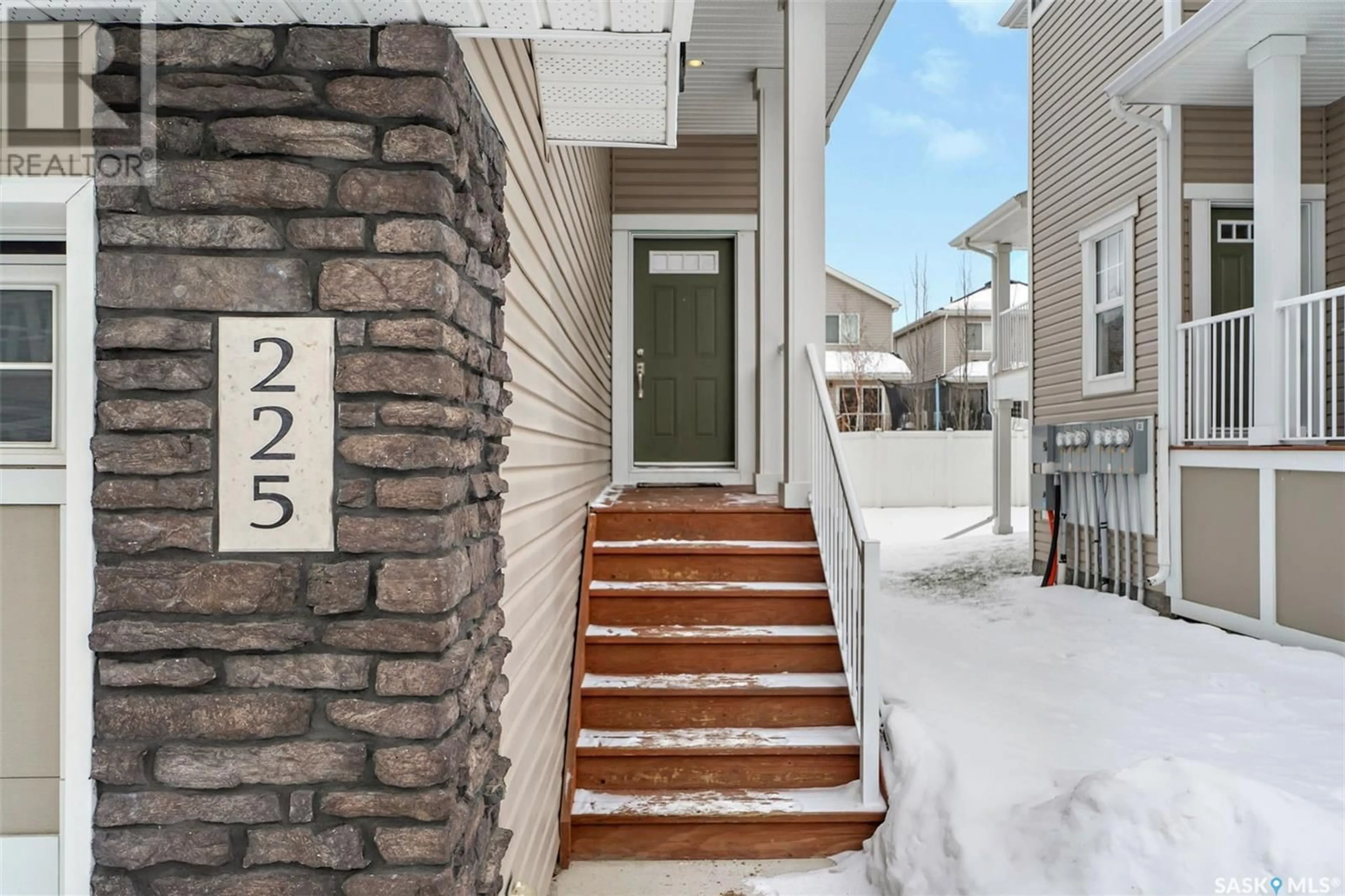 Indoor entryway for 225 1220 Pringle WAY, Saskatoon Saskatchewan S7T1C9