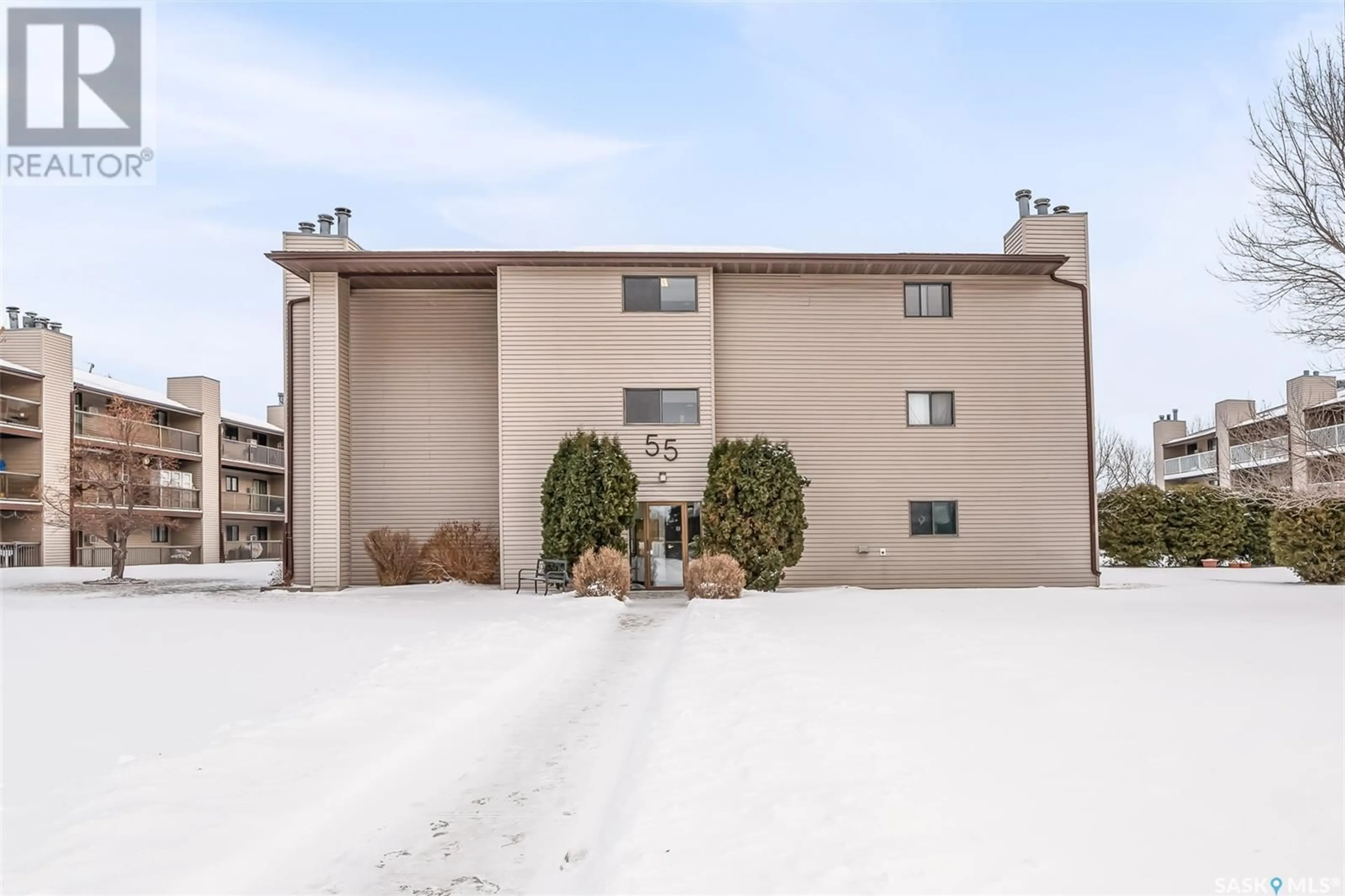 Patio, unknown for 201B 55 Wood Lily DRIVE, Moose Jaw Saskatchewan S6J1H1