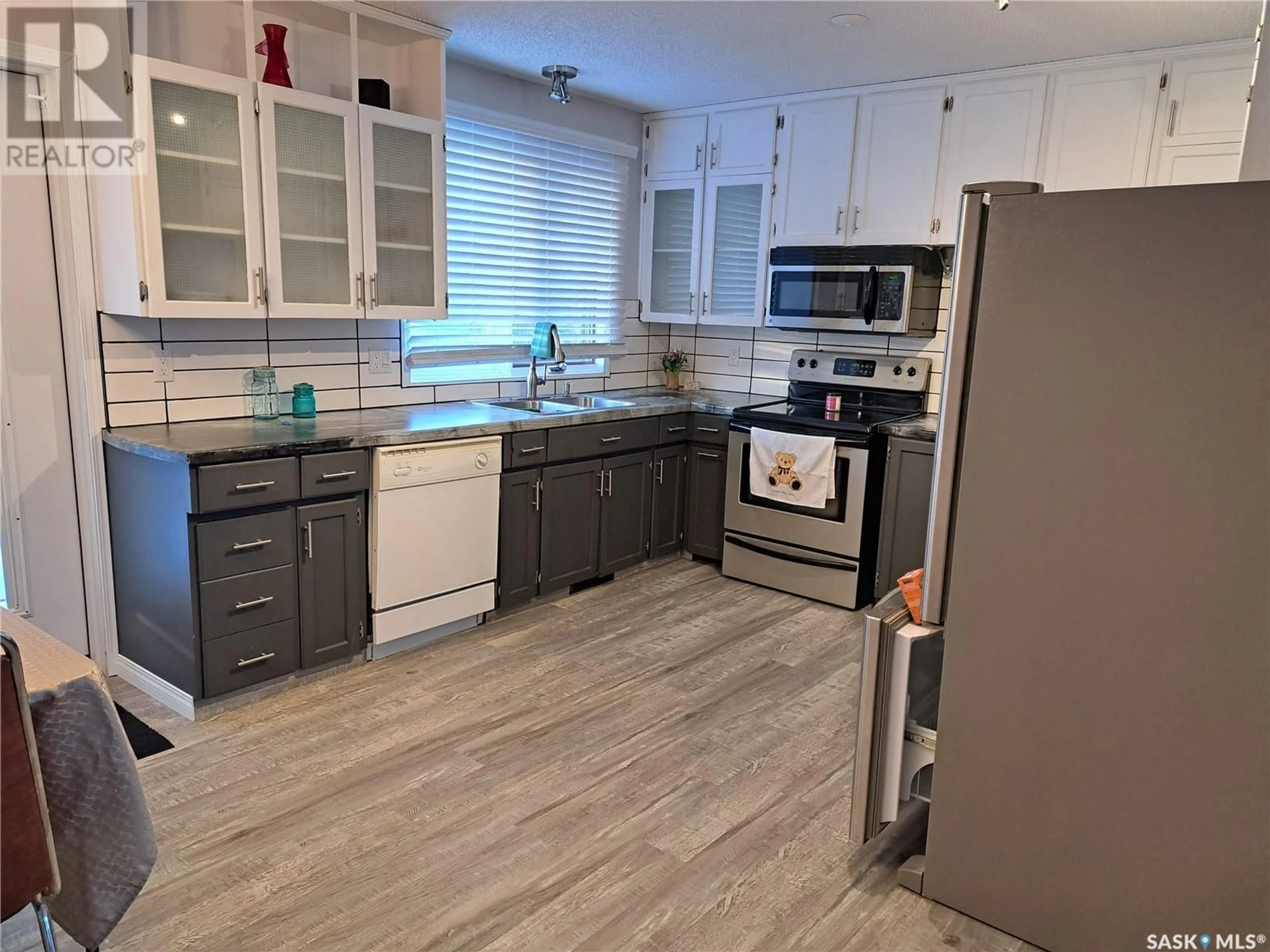 Open concept kitchen, unknown for 230 Ash STREET, Outlook Saskatchewan S0L2N0