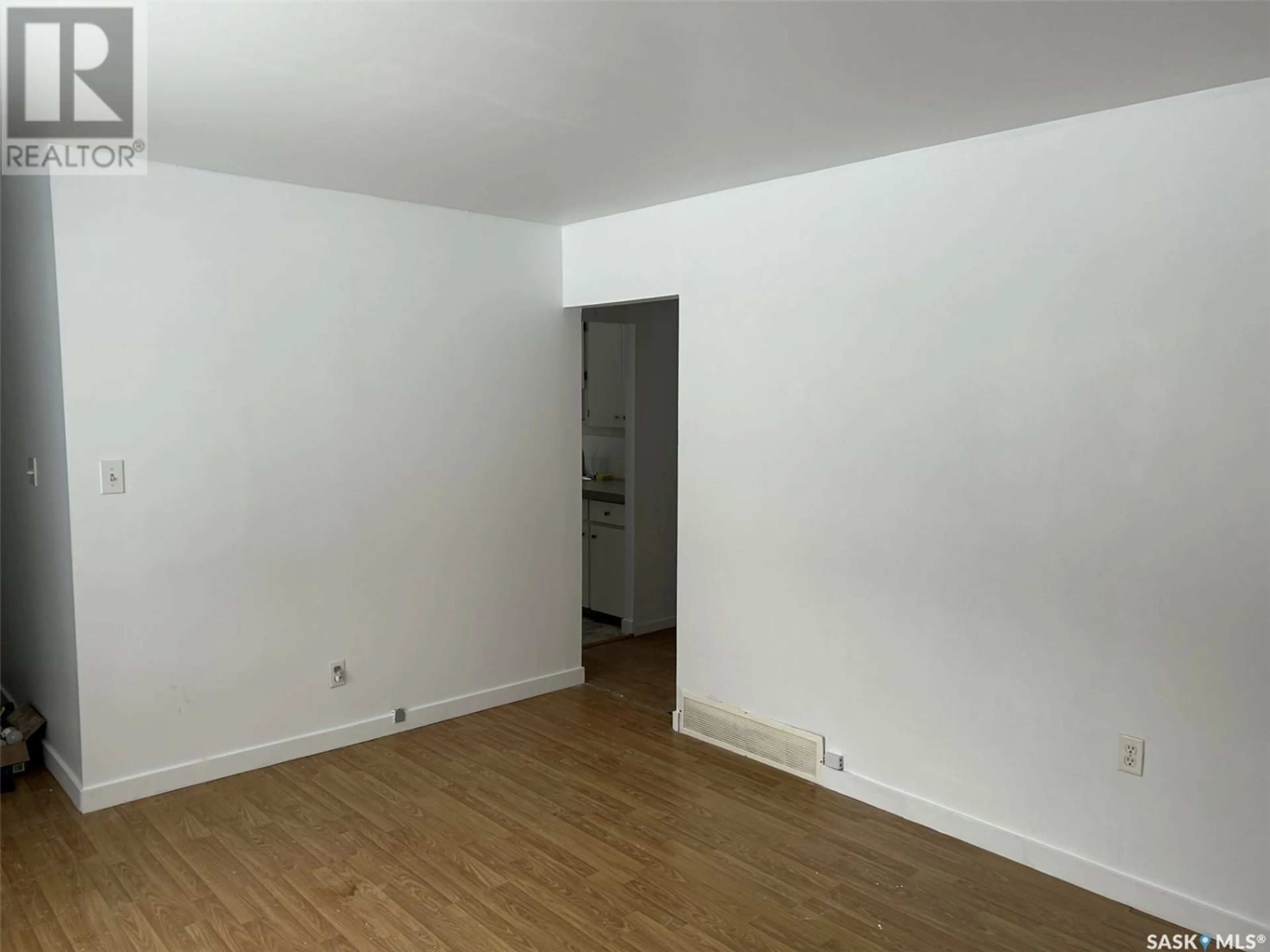 A pic of a room for 31 Charles CRESCENT, Regina Saskatchewan S4T5X3