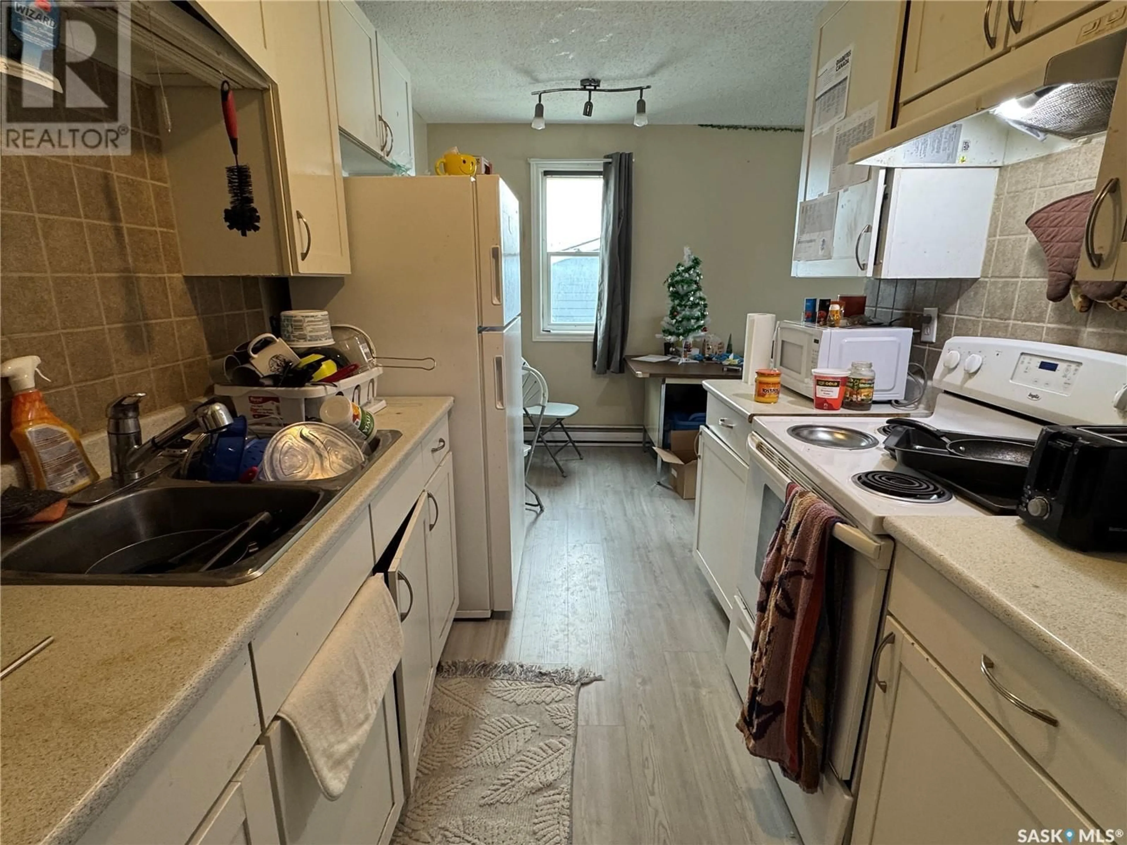 Standard kitchen, unknown for 8 511 Studer STREET, La Ronge Saskatchewan S0J1L0