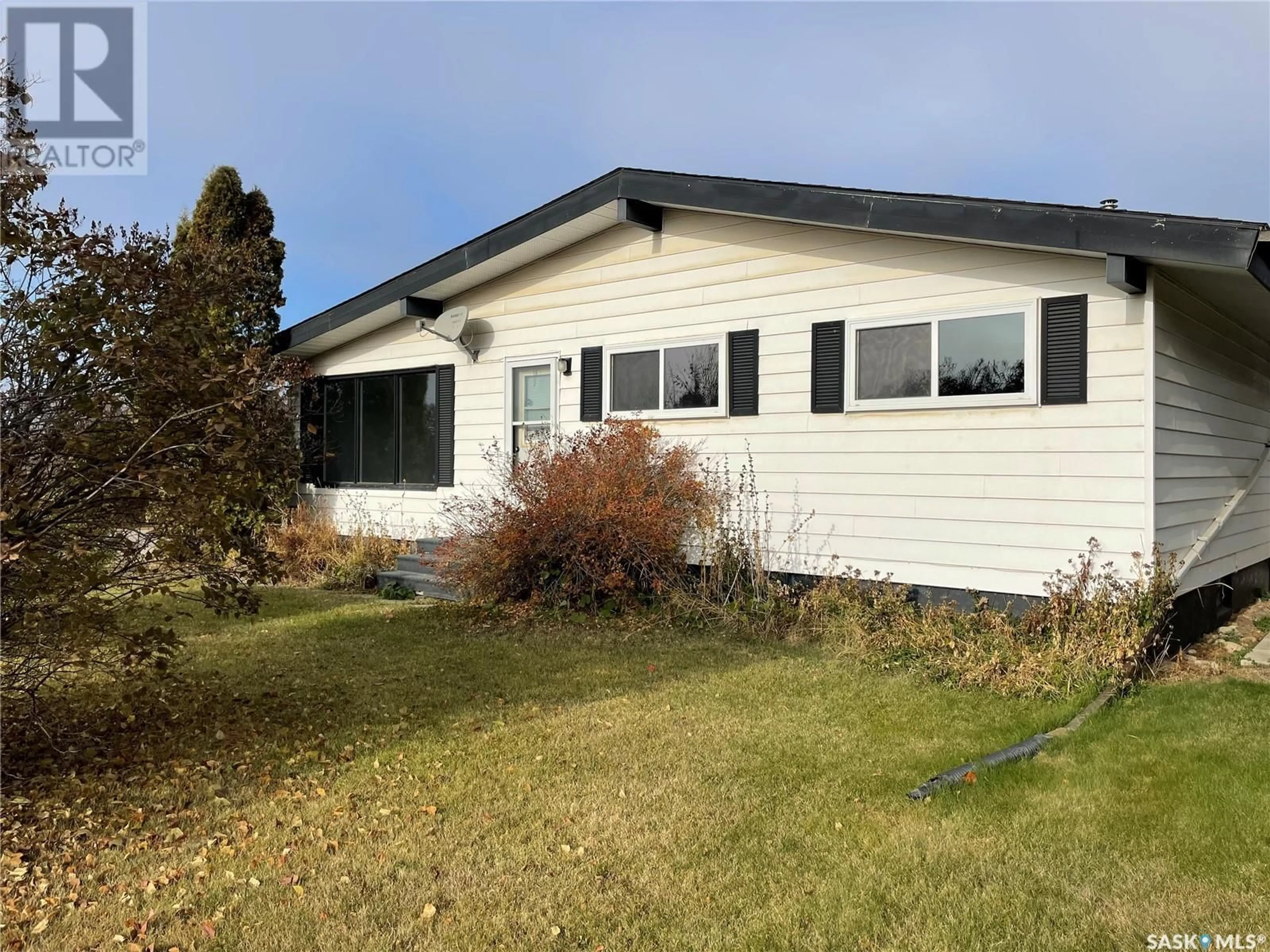 Home with vinyl exterior material, unknown for 300 Cheri DRIVE, Nipawin Saskatchewan S0E1E0