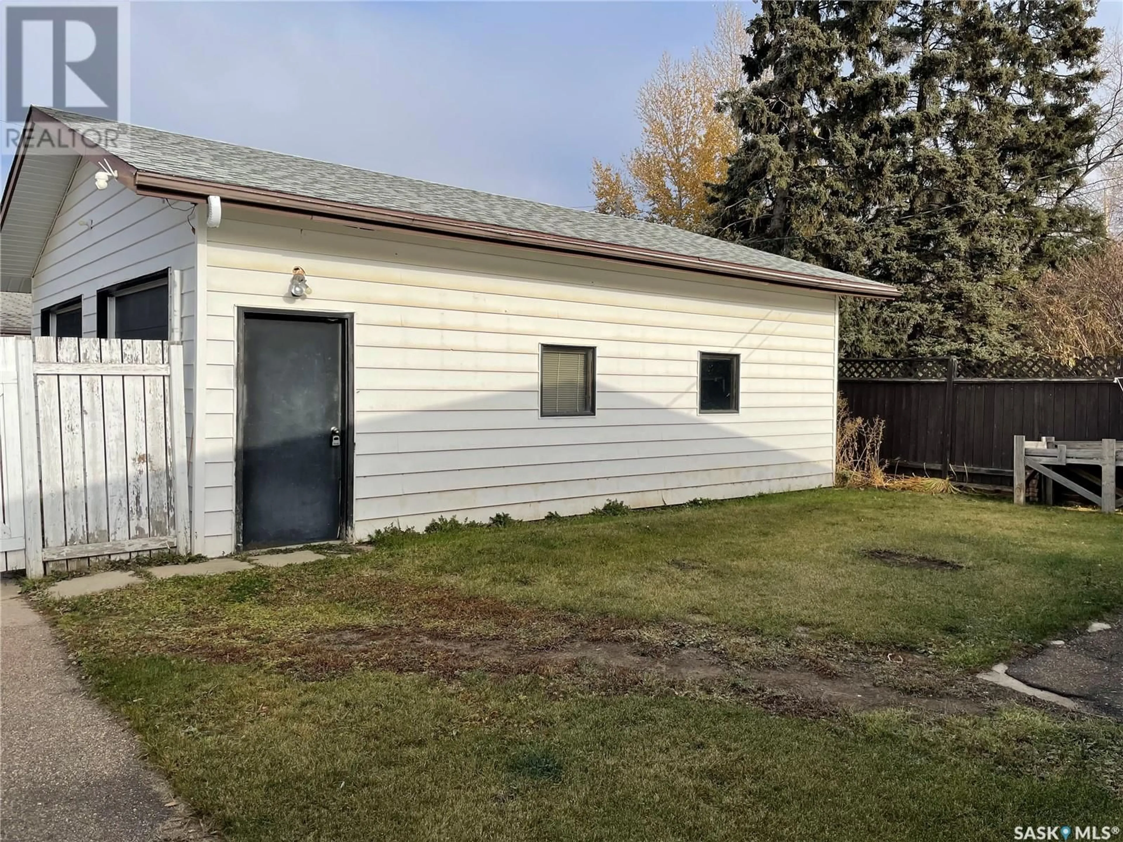 Shed for 300 Cheri DRIVE, Nipawin Saskatchewan S0E1E0