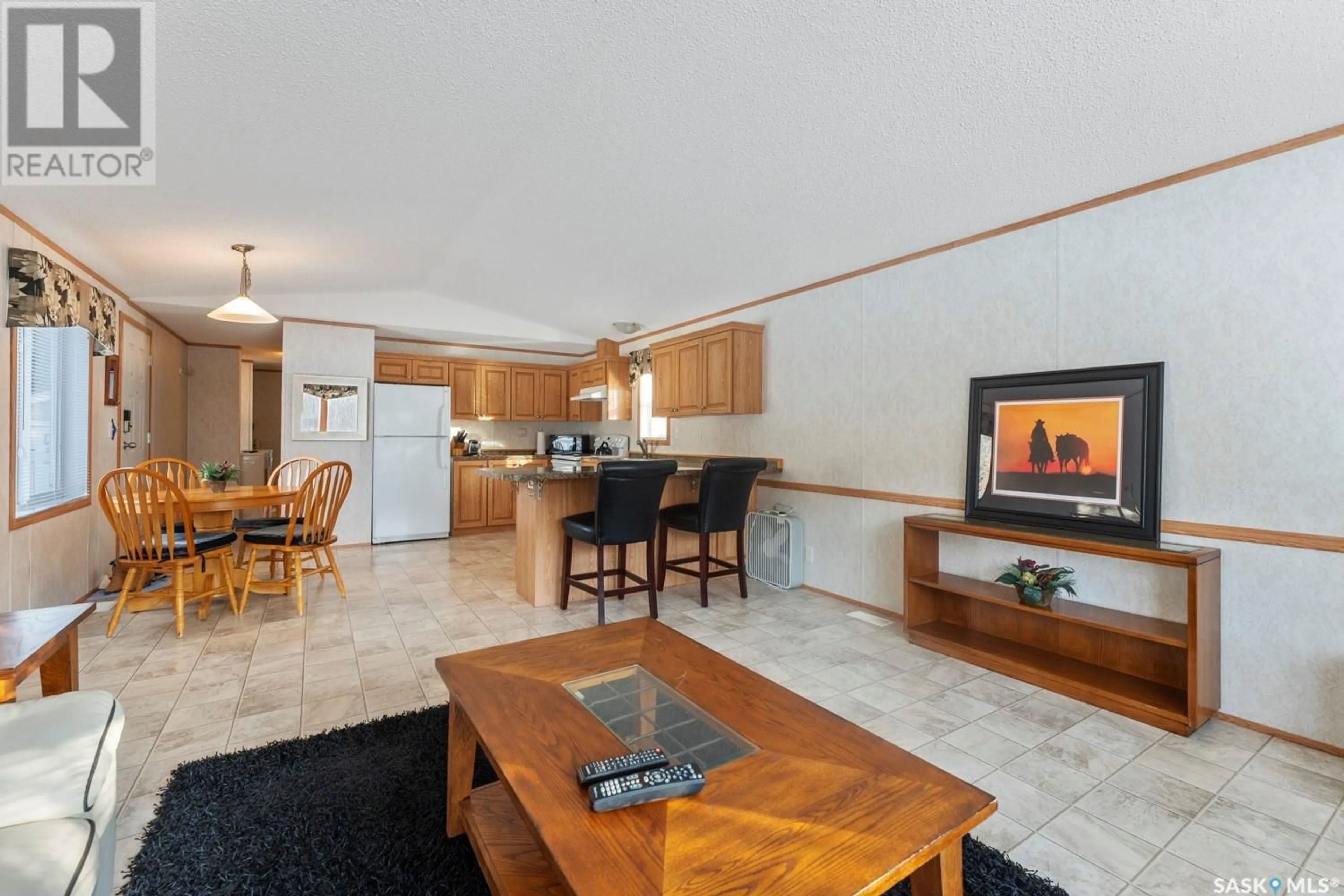 Open concept kitchen, unknown for 3 St Boniface AVENUE, Goodsoil Saskatchewan S0M1A0