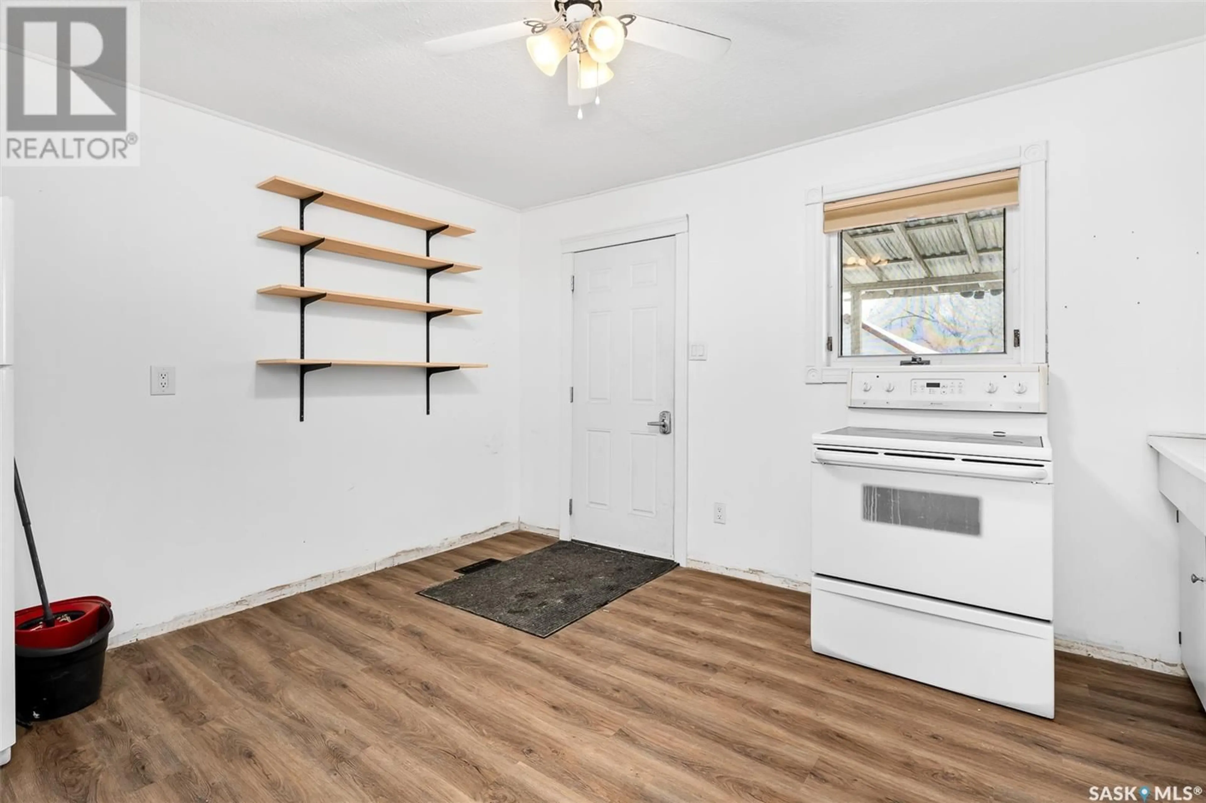 Floor plan for 447 OMINICA STREET, Moose Jaw Saskatchewan S6H1X7