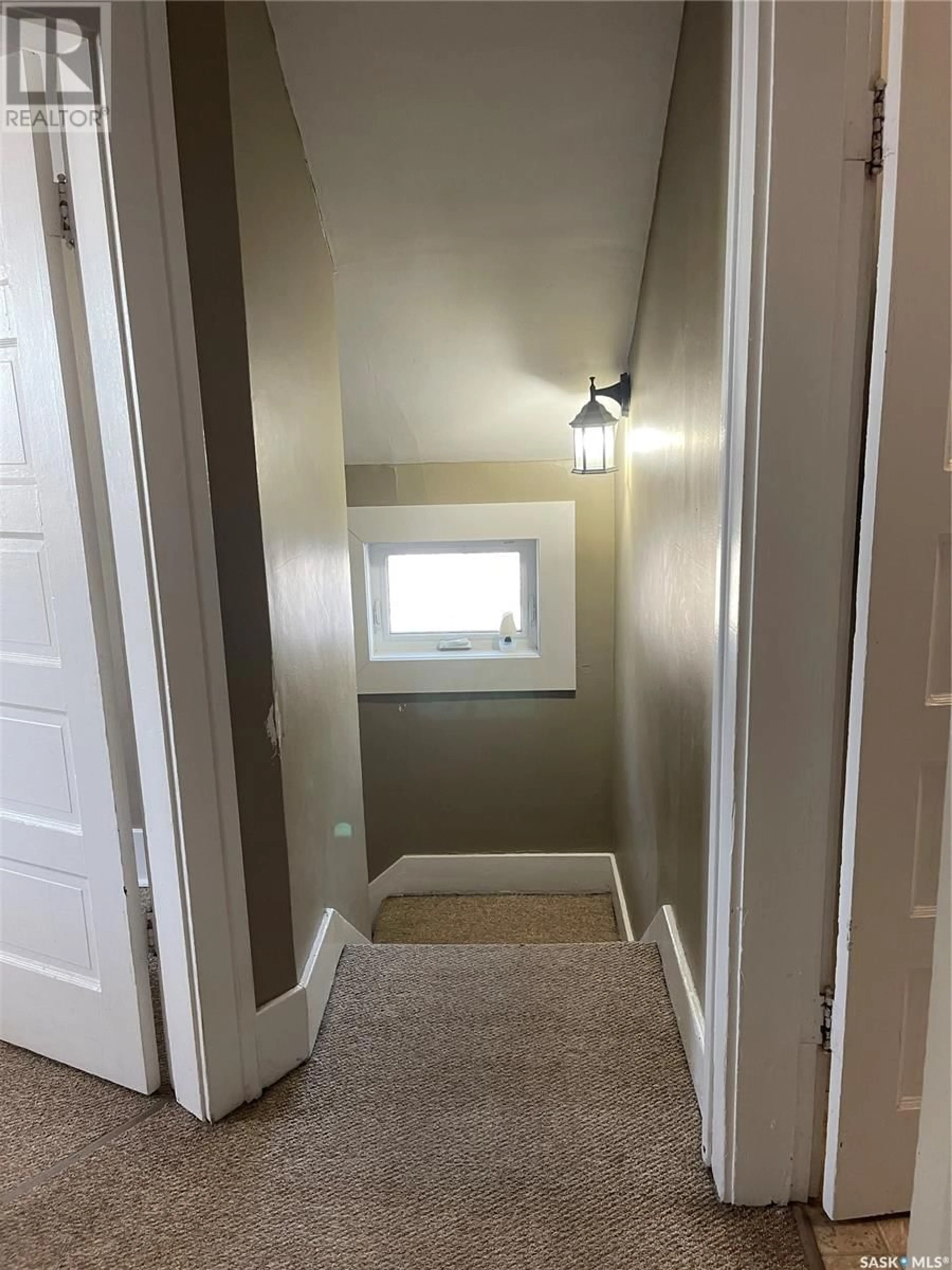 Indoor entryway for 601 3rd STREET, Estevan Saskatchewan S4A0P5