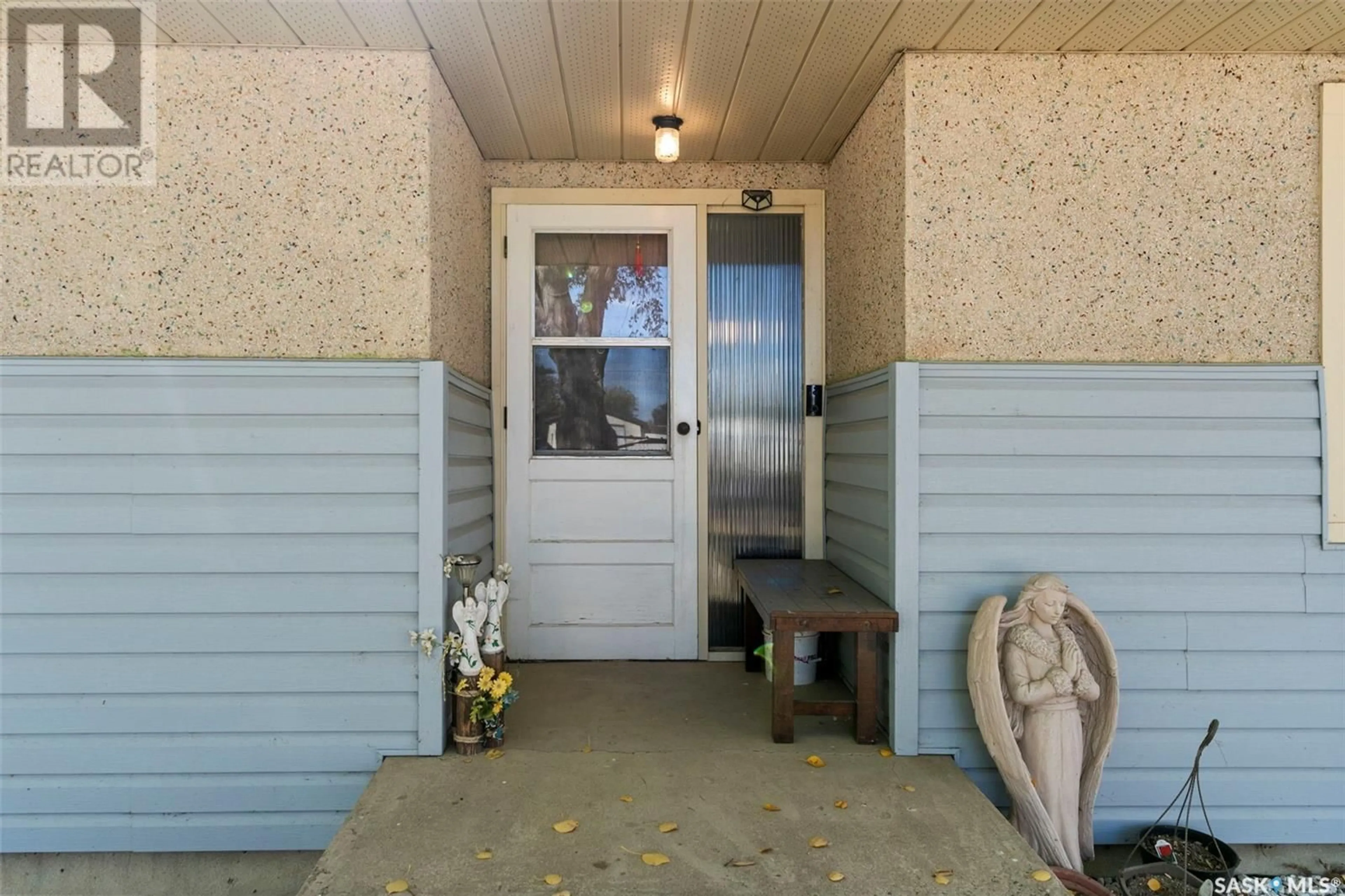 Indoor entryway for 609 King STREET, Imperial Saskatchewan S0G2J0