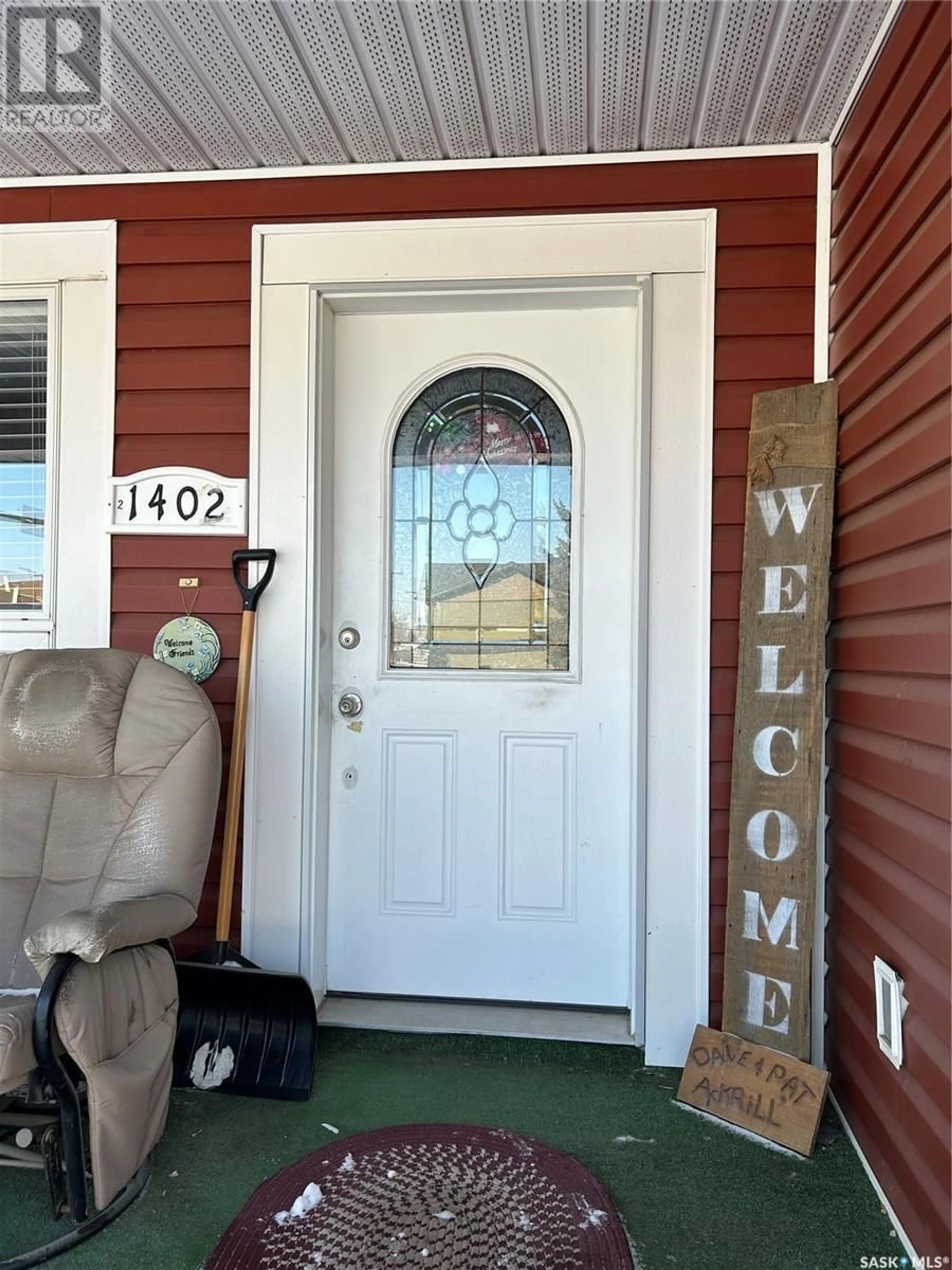 Indoor entryway for 2 1402 4th STREET, Estevan Saskatchewan S4A0X4