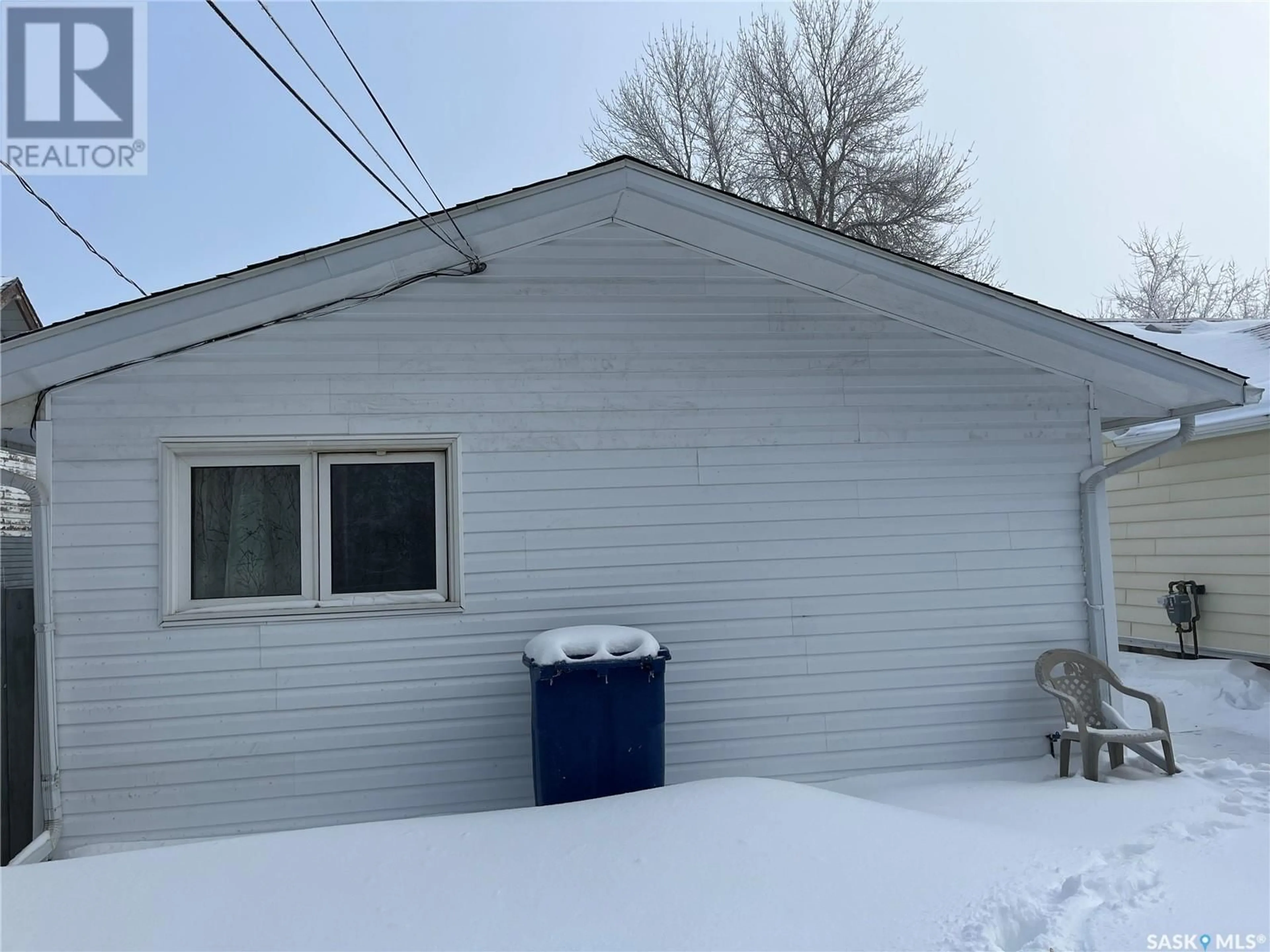 Shed for 836 Outlook AVENUE SW, Moose Jaw Saskatchewan S6H5T9