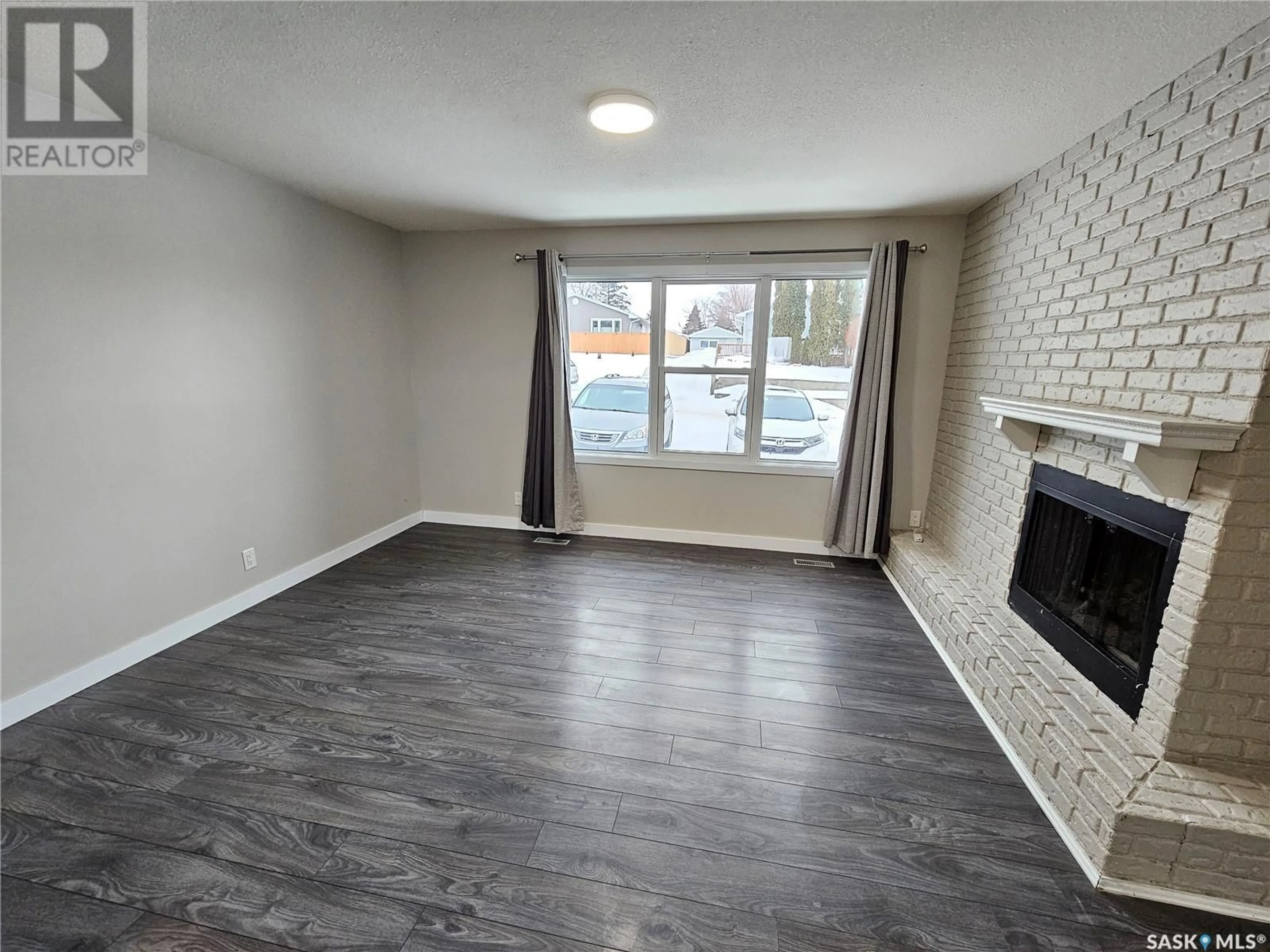 A pic of a room for 1357 6th AVENUE NW, Moose Jaw Saskatchewan S6H4A9