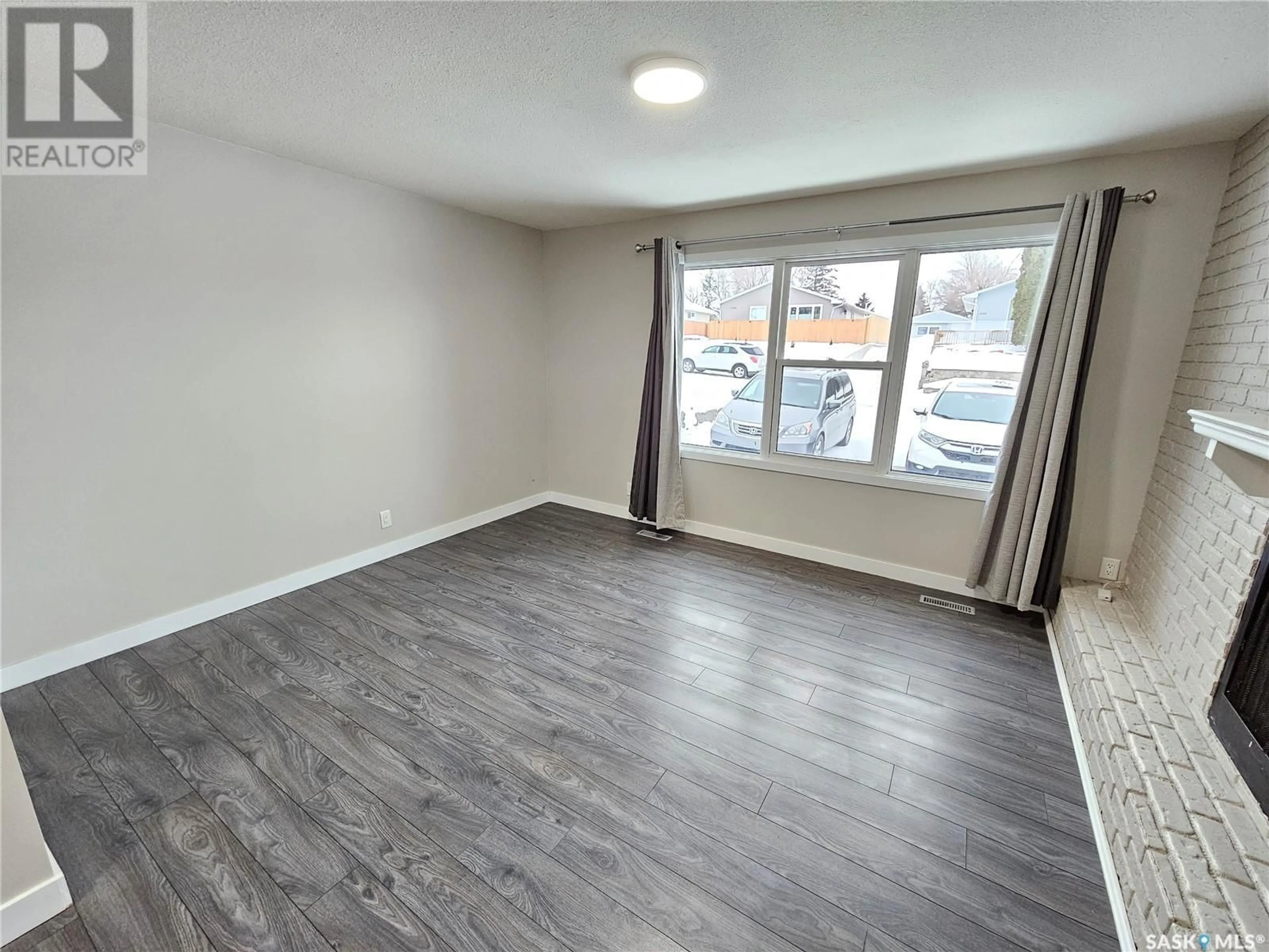 A pic of a room for 1357 6th AVENUE NW, Moose Jaw Saskatchewan S6H4A9