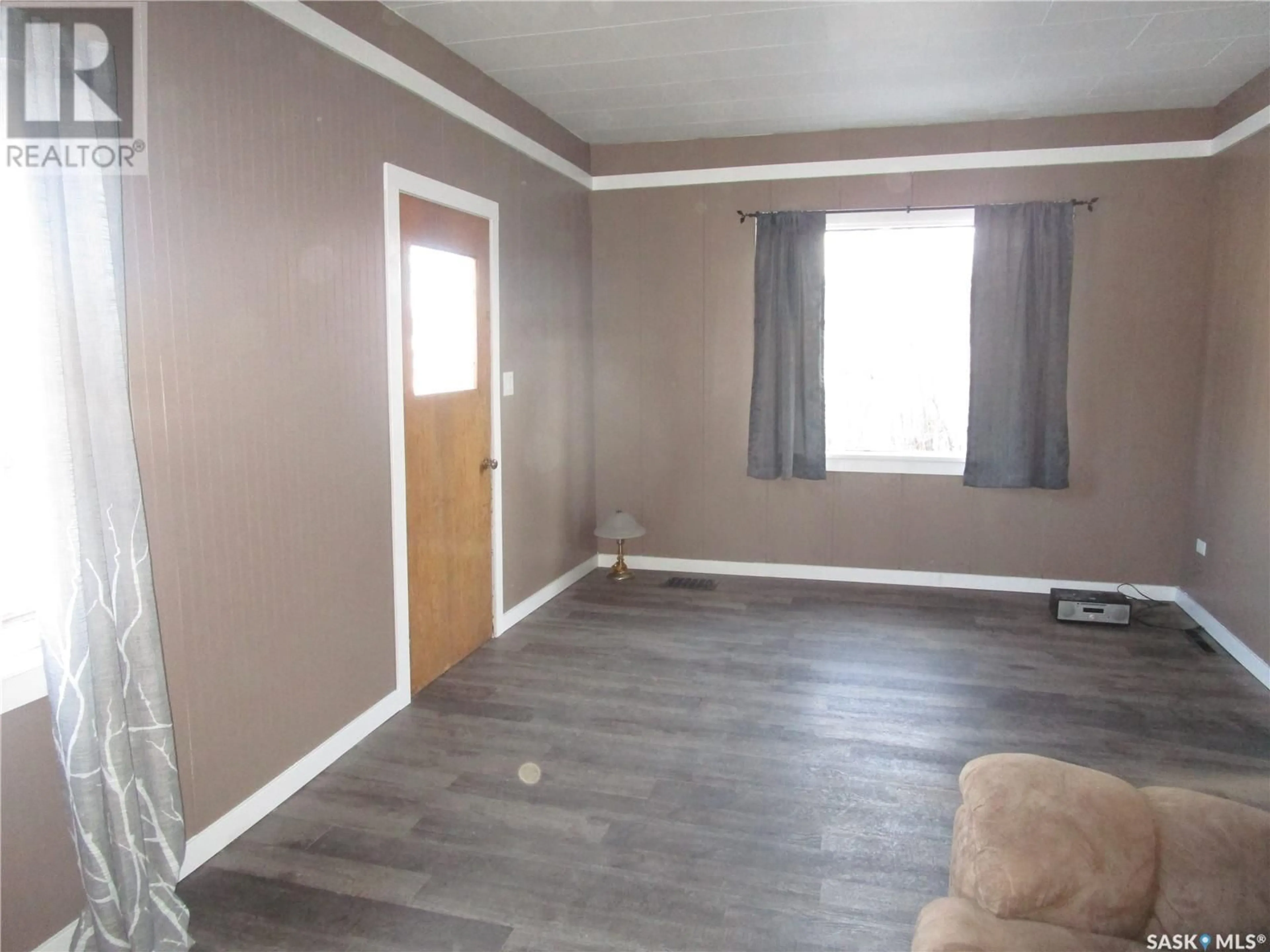 A pic of a room for 308 6th AVENUE E, Assiniboia Saskatchewan S0H0B0