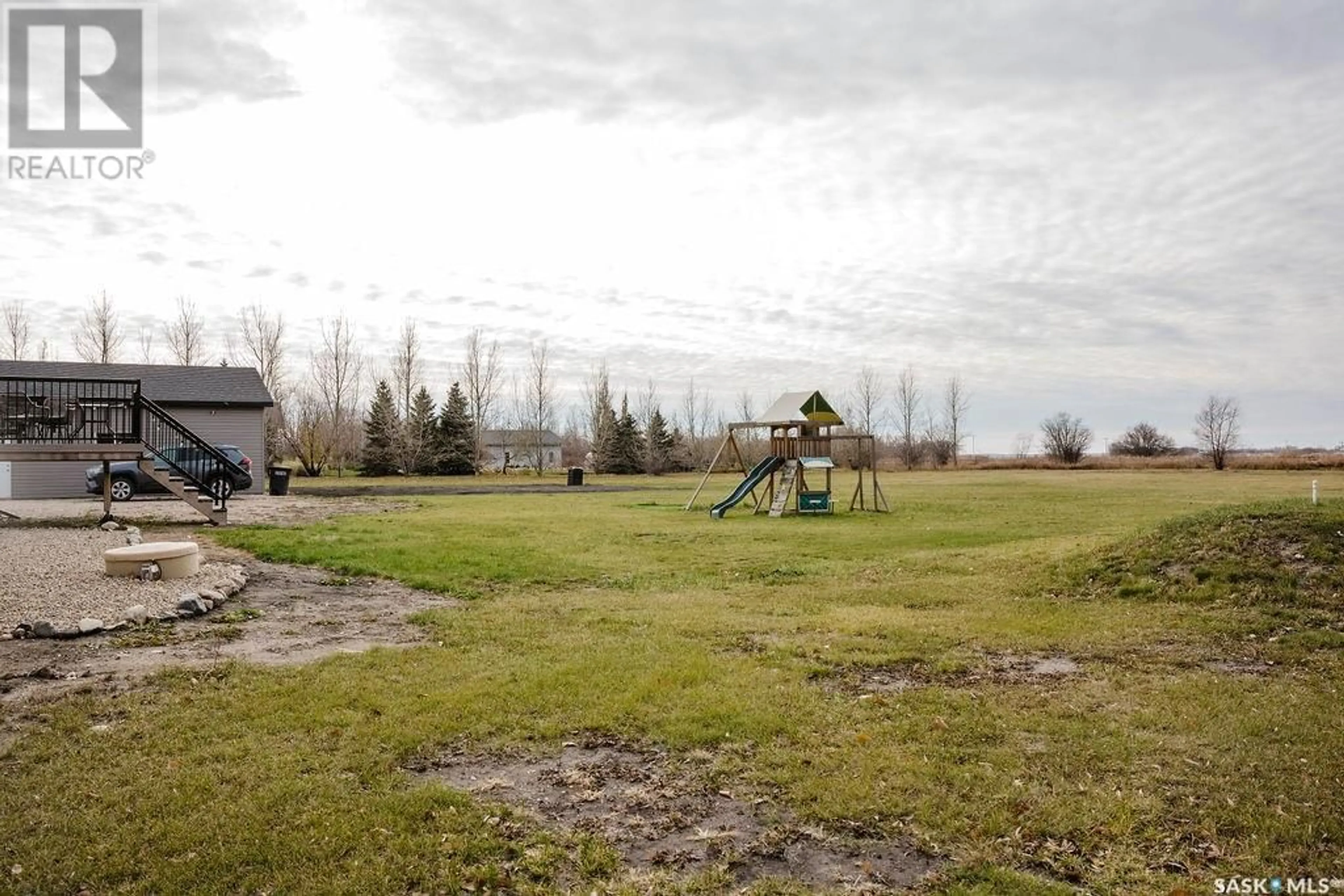 A pic from outside/outdoor area/front of a property/back of a property/a pic from drone, unknown for 555 Elevator ROAD S, Wakaw Saskatchewan S0K4P0