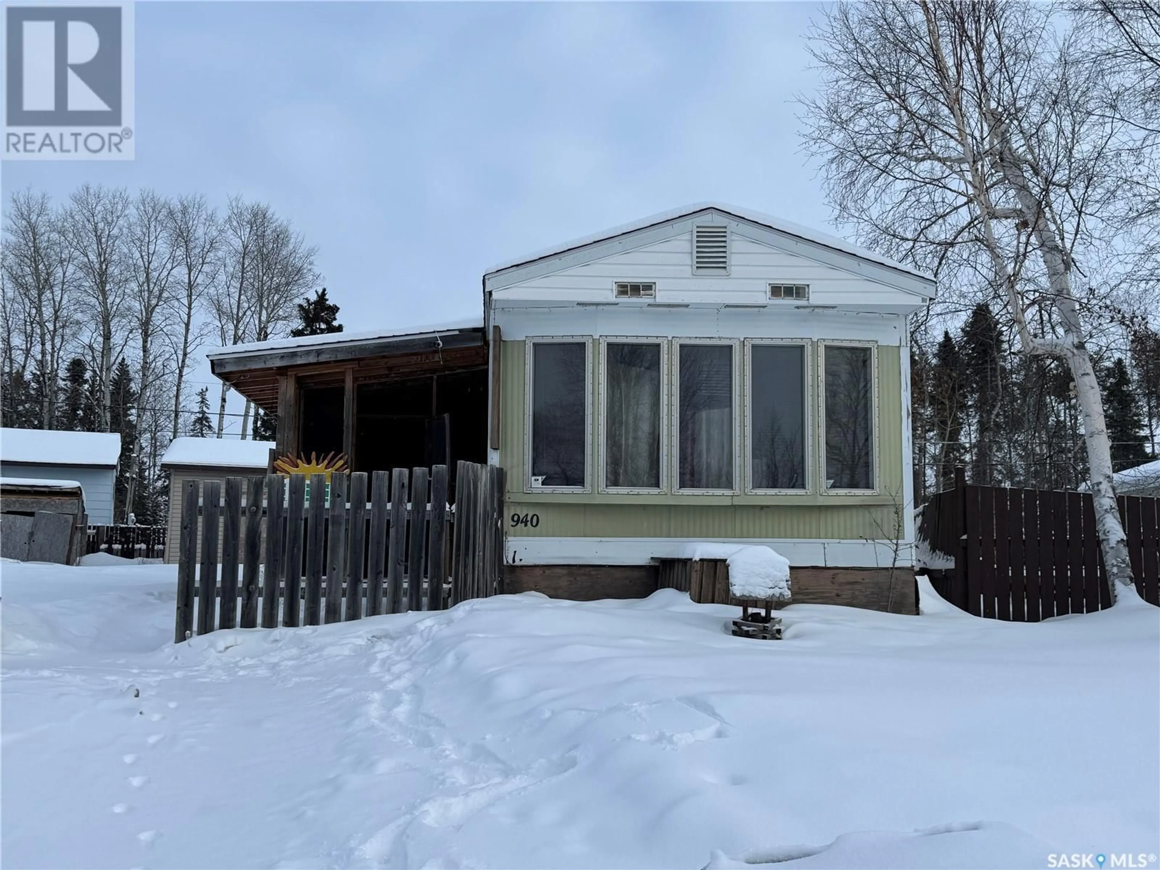 Shed for 940 Riese DRIVE, La Ronge Saskatchewan S0J1L0