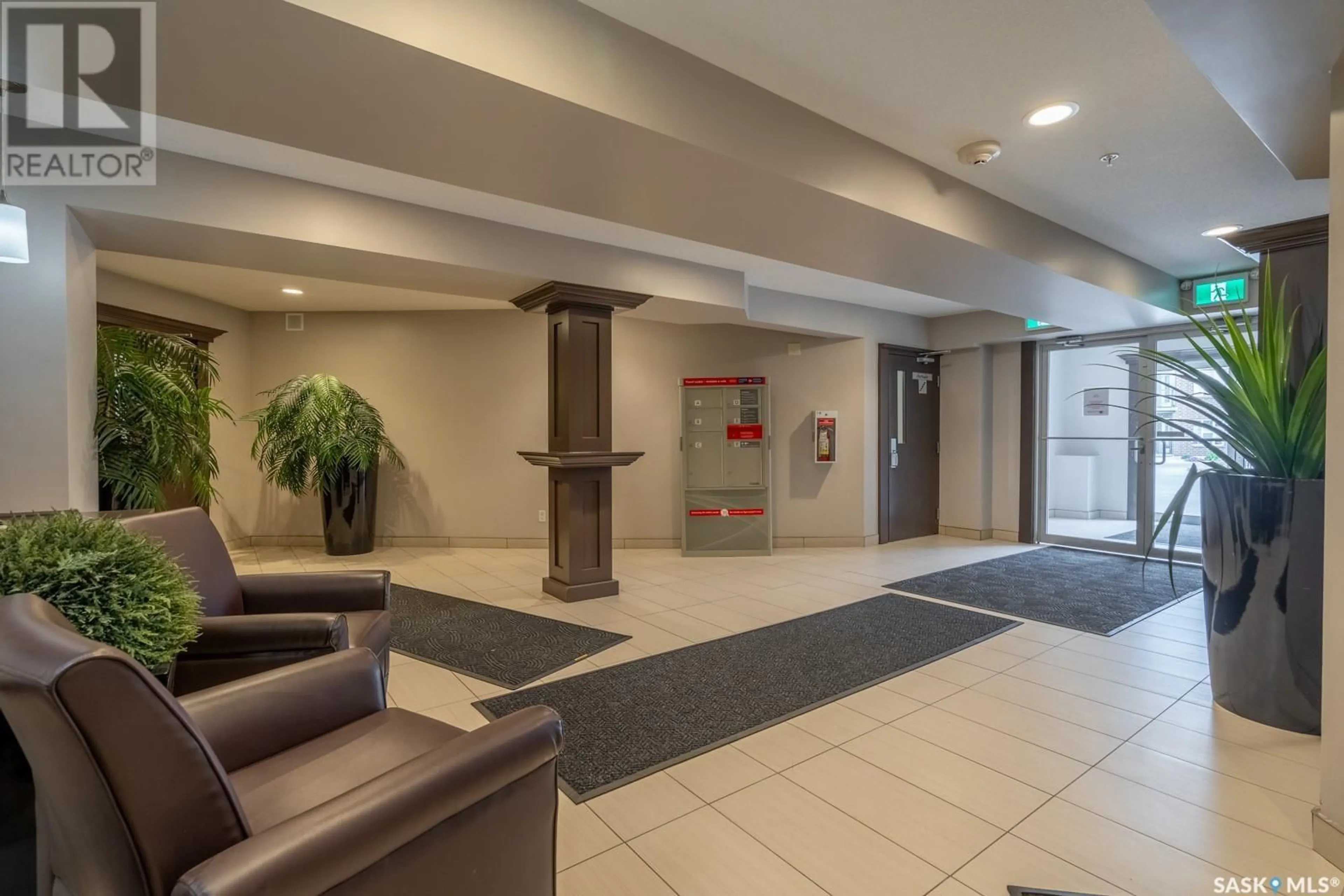 Lobby for 117 5301 Universal CRESCENT, Regina Saskatchewan S4W0L2