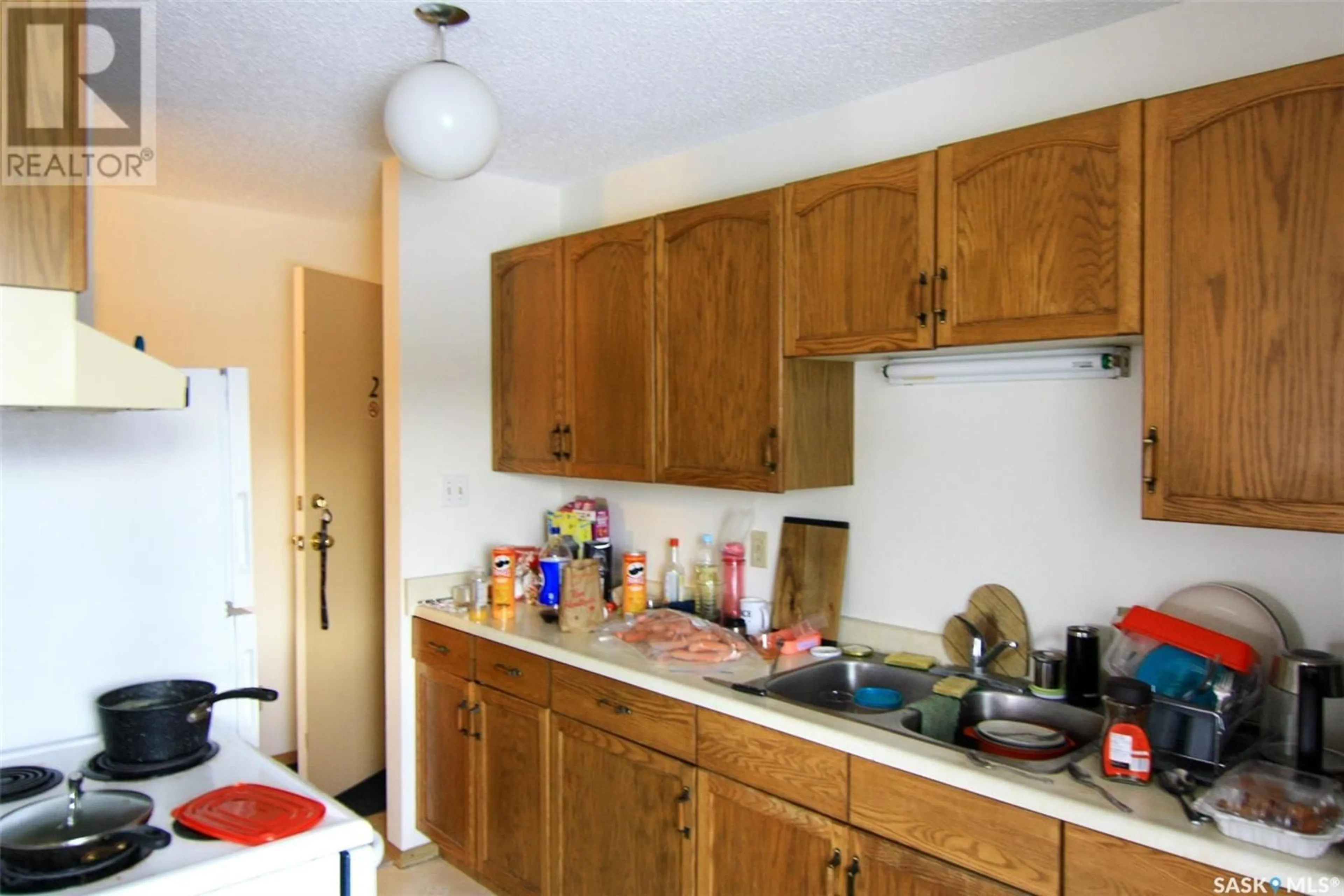 Standard kitchen, unknown for 144 First AVENUE N, Yorkton Saskatchewan S3N1J8