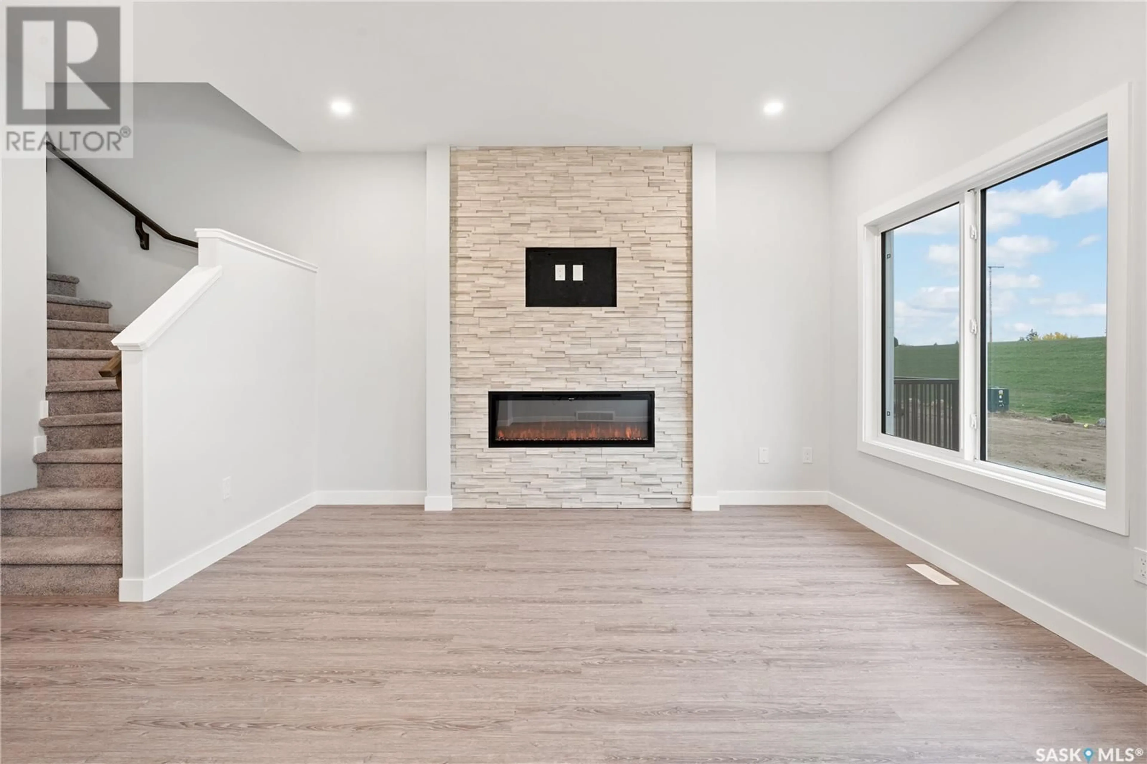 Unknown for 3349 FAVEL DRIVE, Regina Saskatchewan S4V4B1