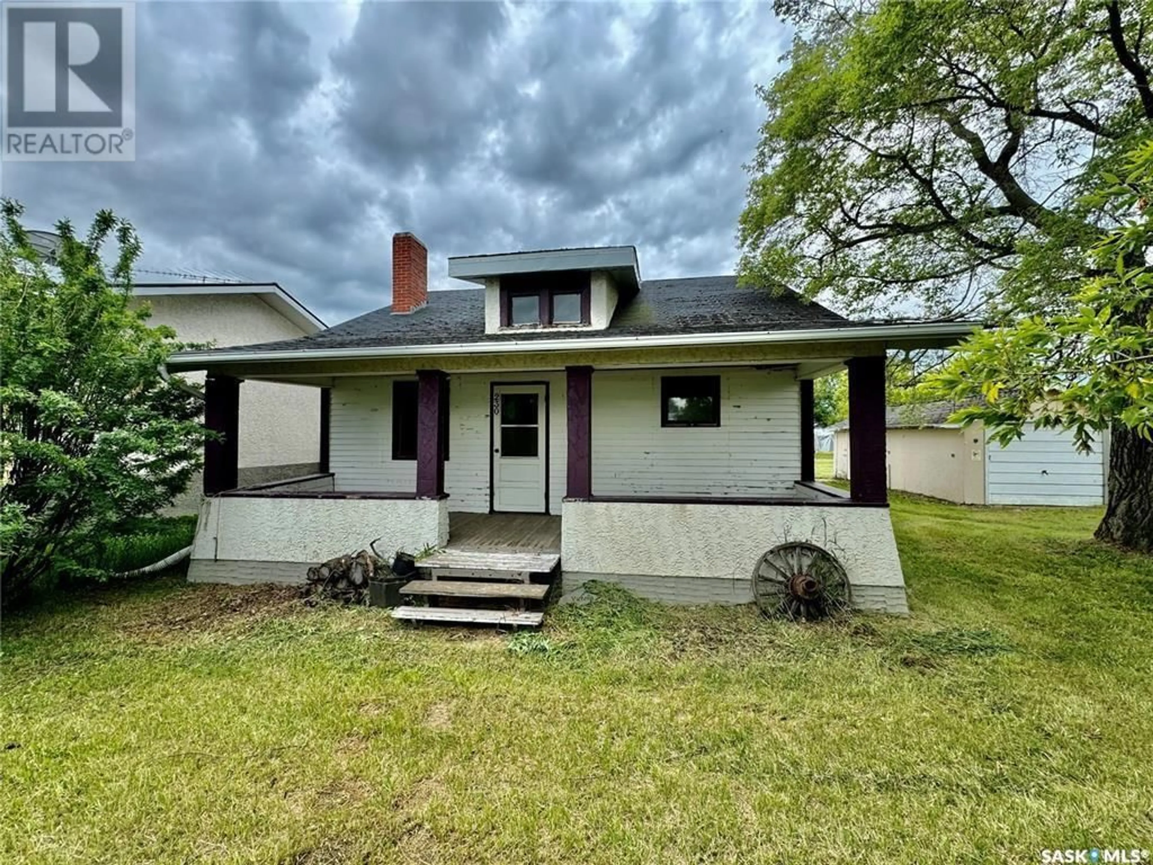 A pic from outside/outdoor area/front of a property/back of a property/a pic from drone, street for 230 MAIN STREET, Earl Grey Saskatchewan S0G1J0