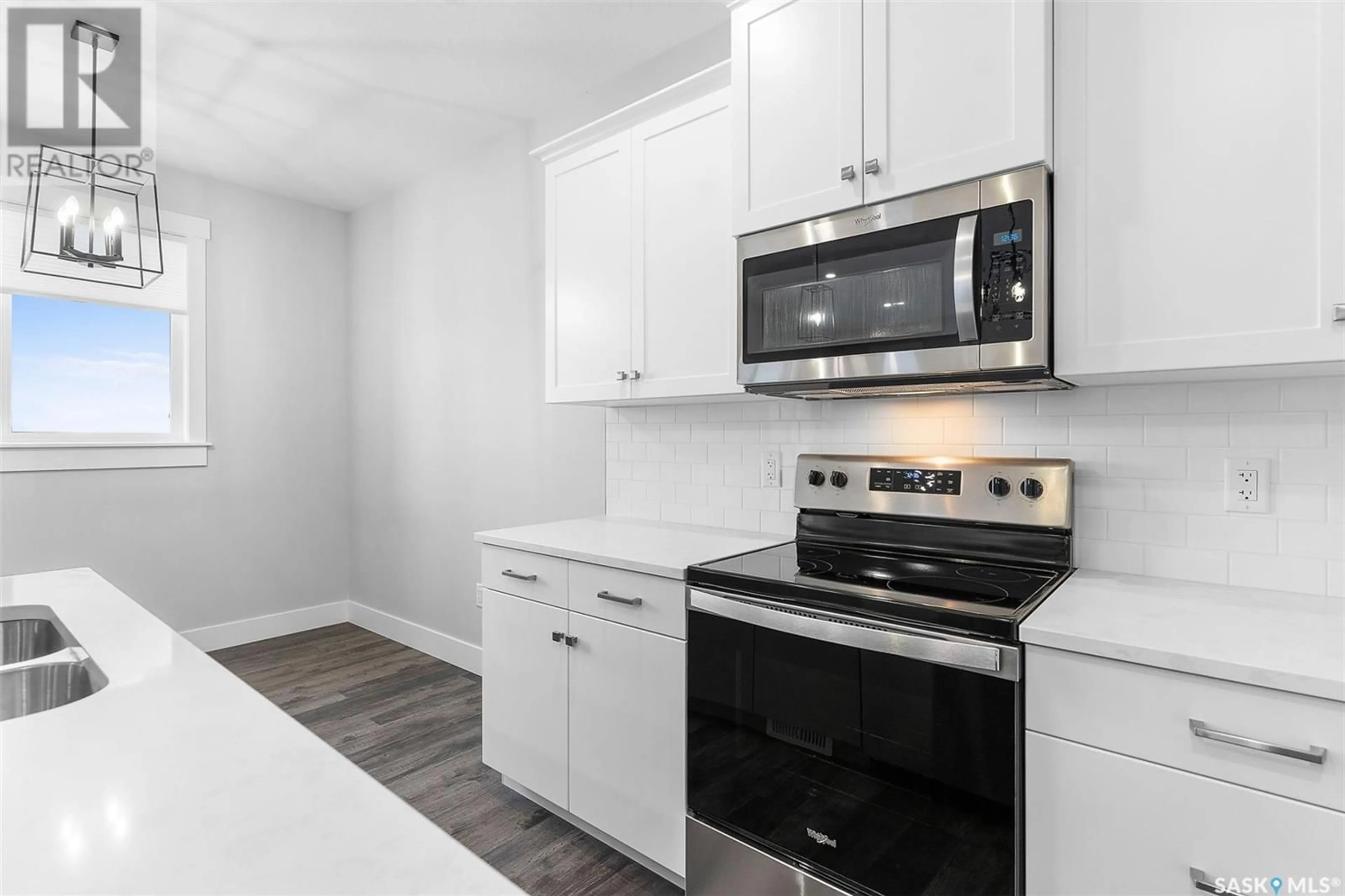 Standard kitchen, unknown for 65 900 St Andrews LANE, Warman Saskatchewan S0K4S1